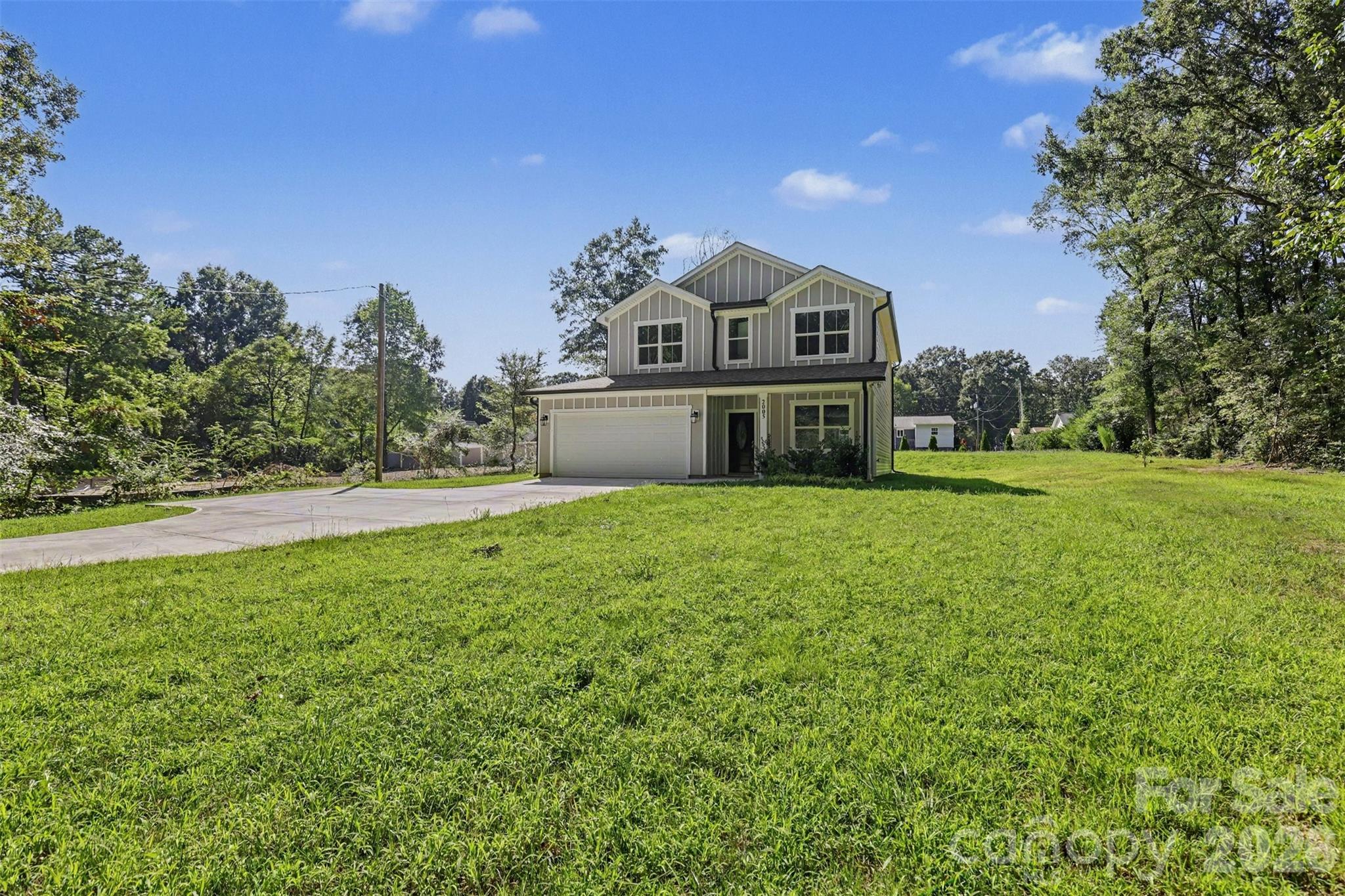 Spacious Front Yard - 2005 Overhill Drive, Monroe