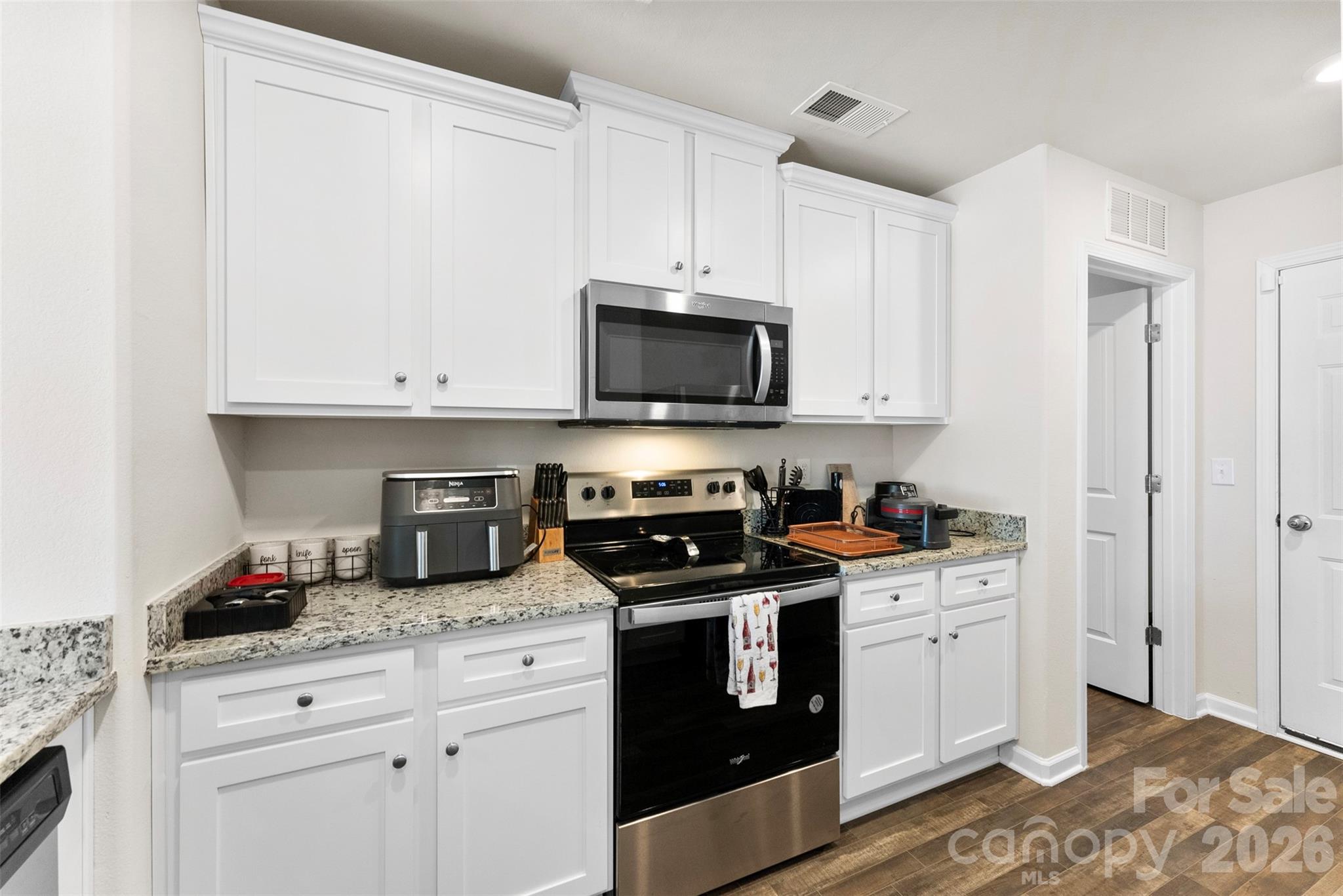 Single Family Residence at 223 Frank Burns Way, Kings Mountain, photo 18 of 37