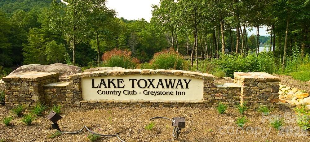 Lake Toxaway community sign. Area photo—not located on the subject property. - 212 SE Shore Drive, Lake Toxaway