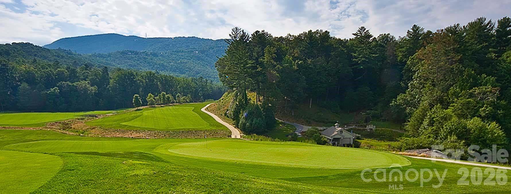 Area amenity photo. Not located on the subject property; access may be subject to membership or community rules. - 212 SE Shore Drive, Lake Toxaway