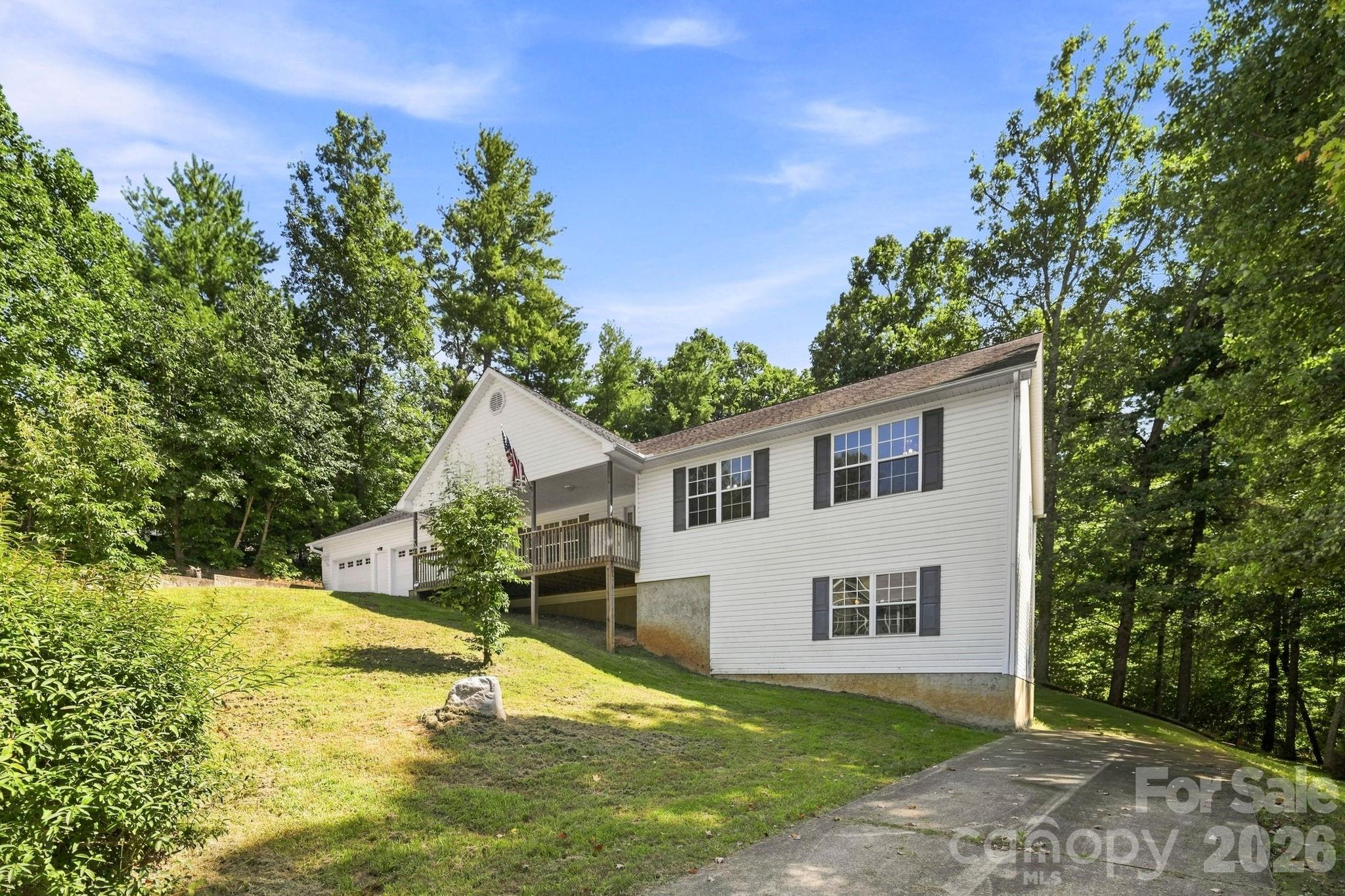 Single Family Residence at 62 Chickwood Trail, Weaverville, photo 2 of 44