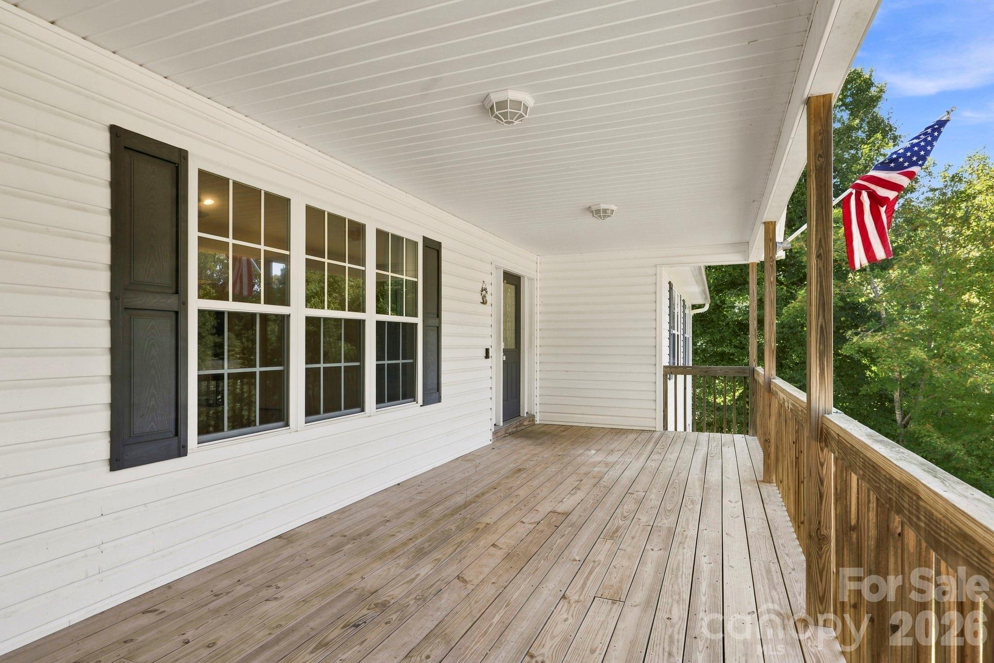 Front covered porch - 62 Chickwood Trail, Weaverville