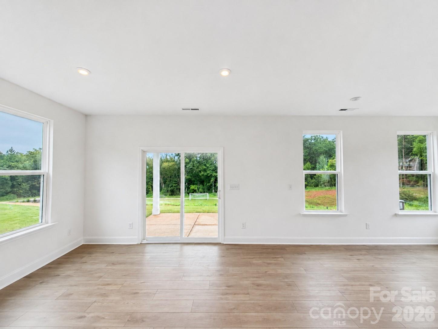 Single Family Residence at 109 Plover Lane, Mooresville, photo 15 of 45
