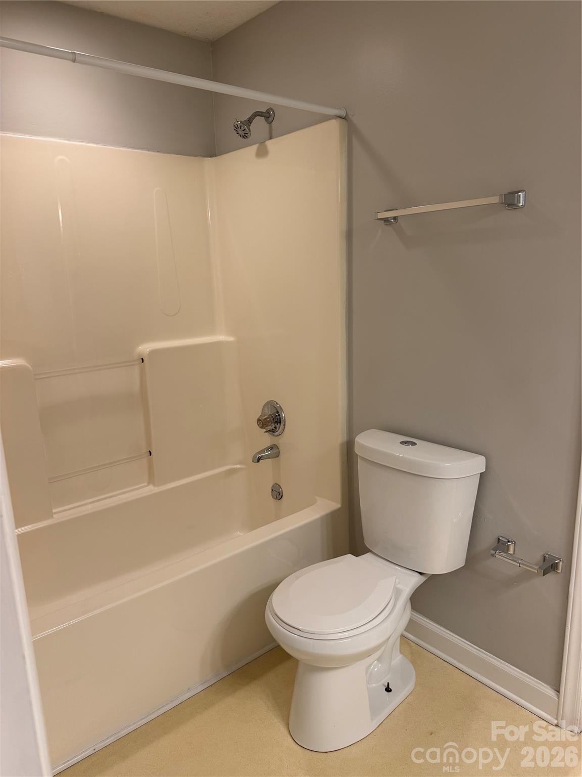 Single Family Residence at 1611 Plantation Trail, Gastonia, photo 23 of 32
