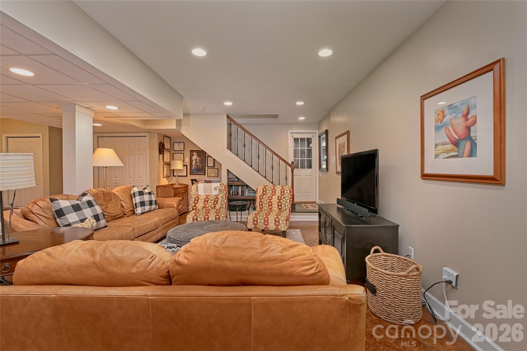 Single Family Residence at 266 Cedarbrook Lane, Nebo, photo 3 of 40