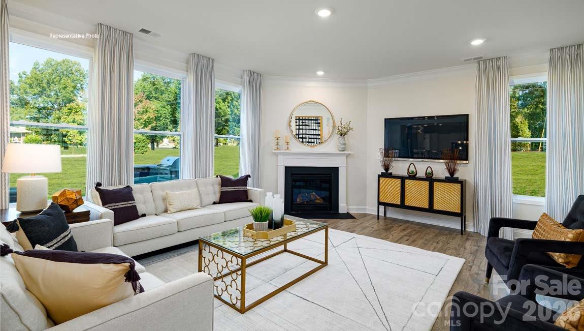 Single Family Residence at 2887 Atwater Pond Circle, Denver, photo 11 of 43