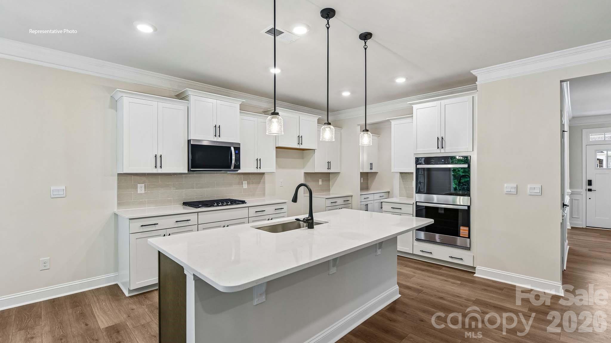 Single Family Residence at 2863 Atwater Pond Circle, Denver, photo 11 of 33