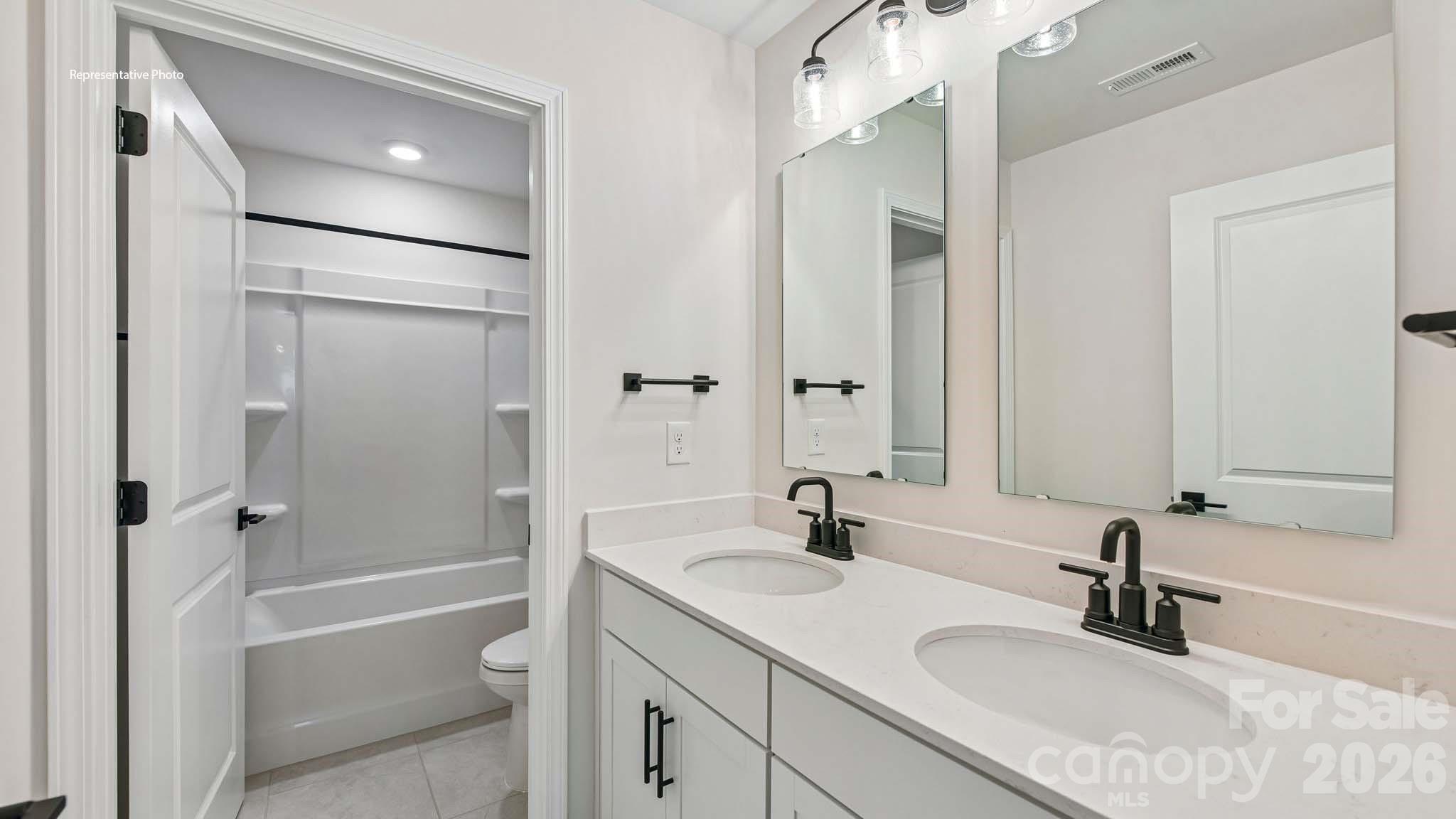 Single Family Residence at 2863 Atwater Pond Circle, Denver, photo 27 of 33