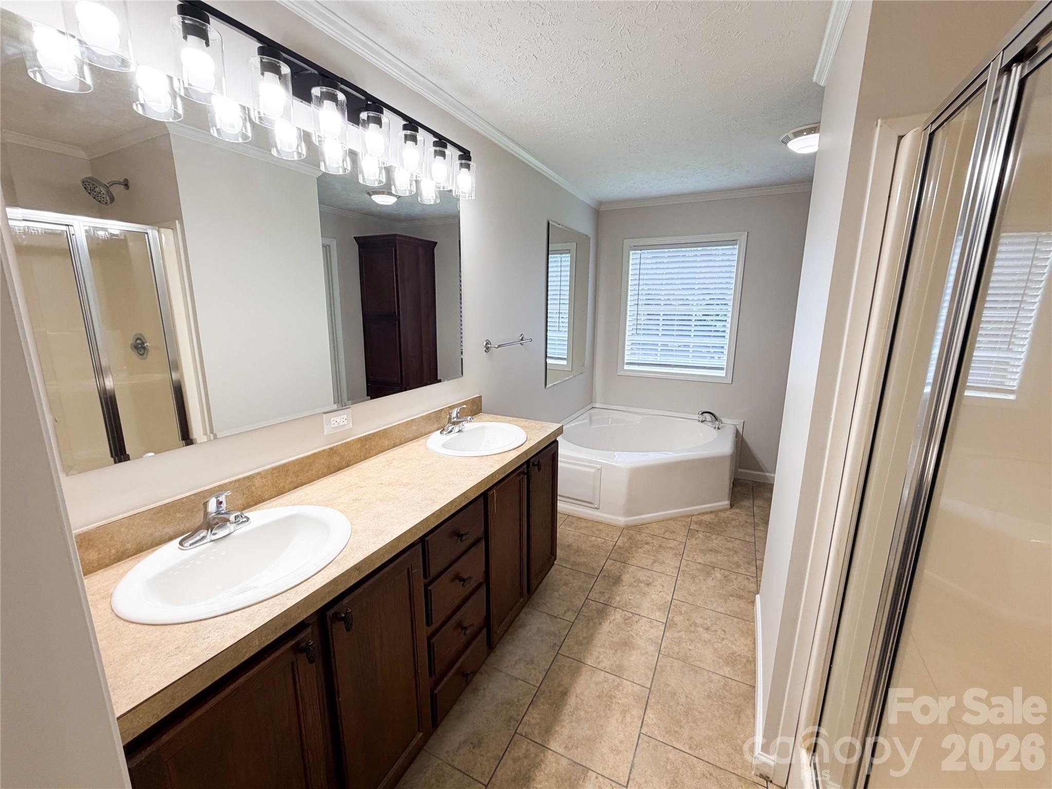 Single Family Residence at 3556 Oakwood Avenue, Claremont, photo 9 of 23