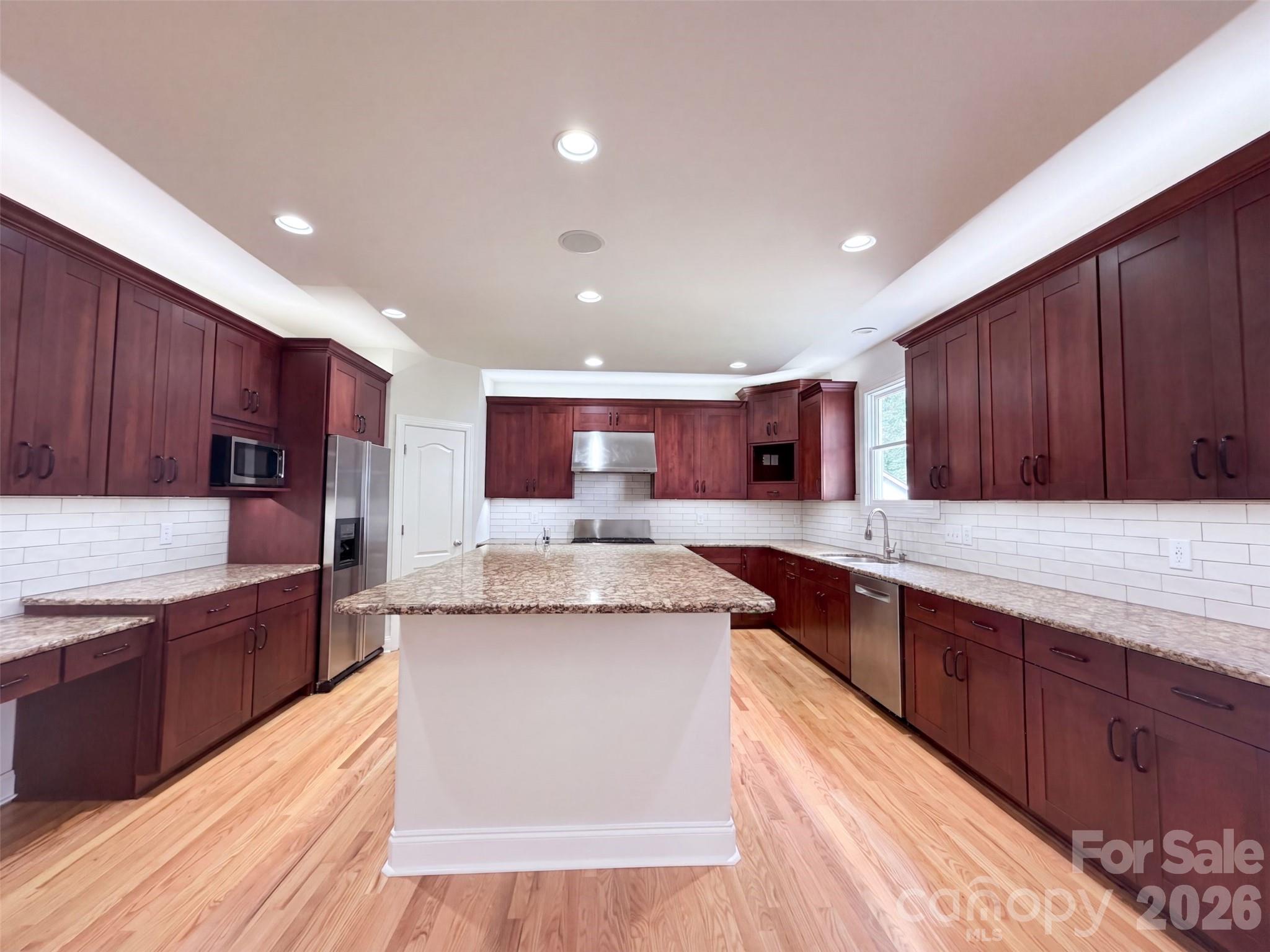 Single Family Residence at 142 Bain Lane, Mooresville, photo 2 of 18