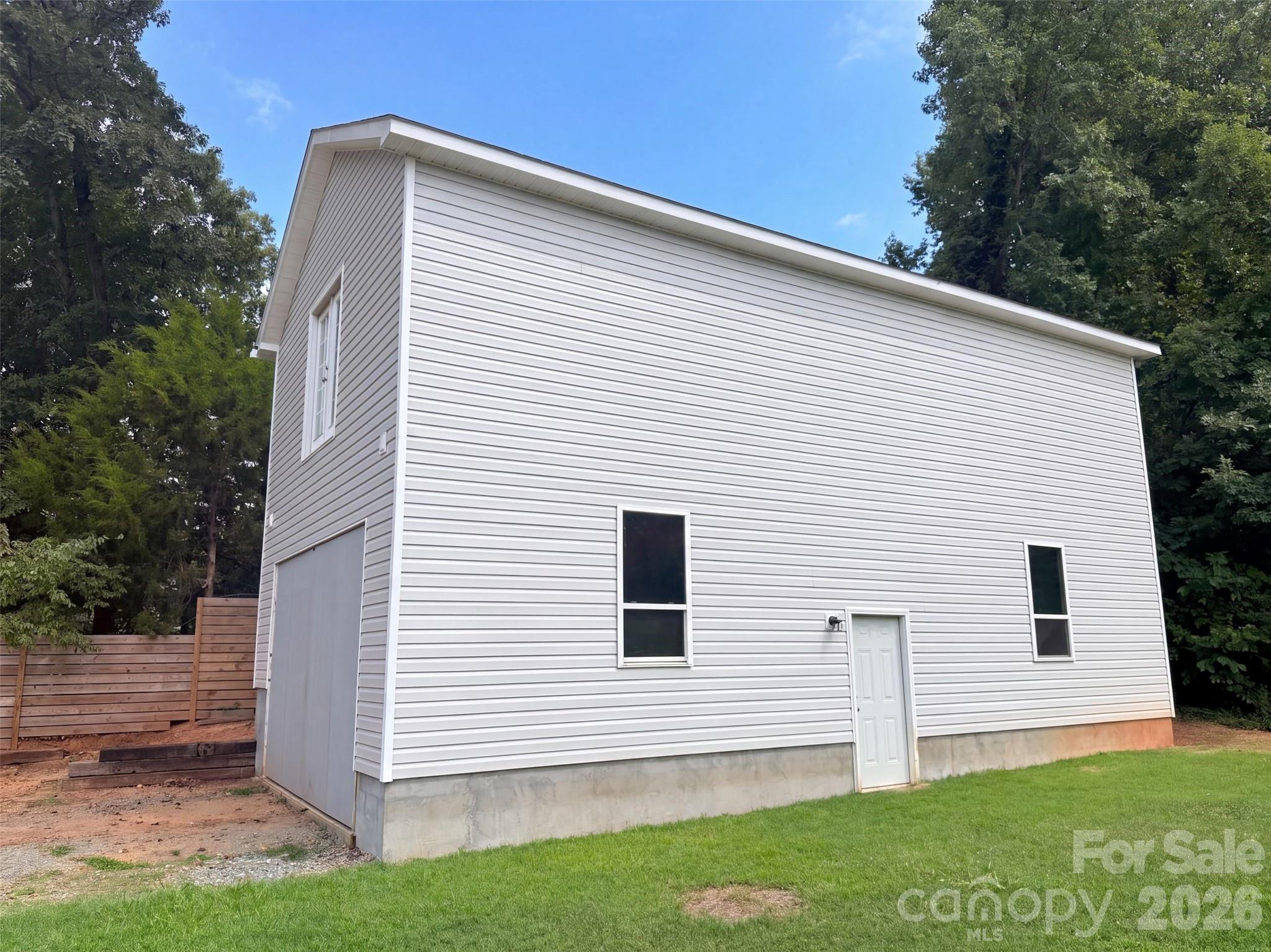 Single Family Residence at 142 Bain Lane, Mooresville, photo 17 of 18