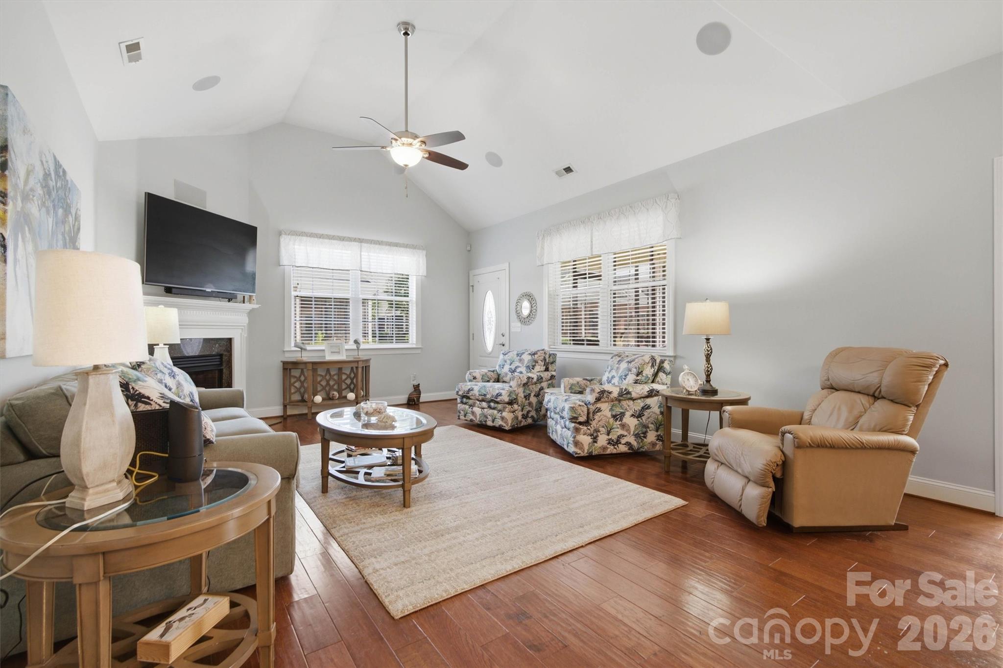 Townhouse at 8310 Glacier Drive, Denver, photo 10 of 34