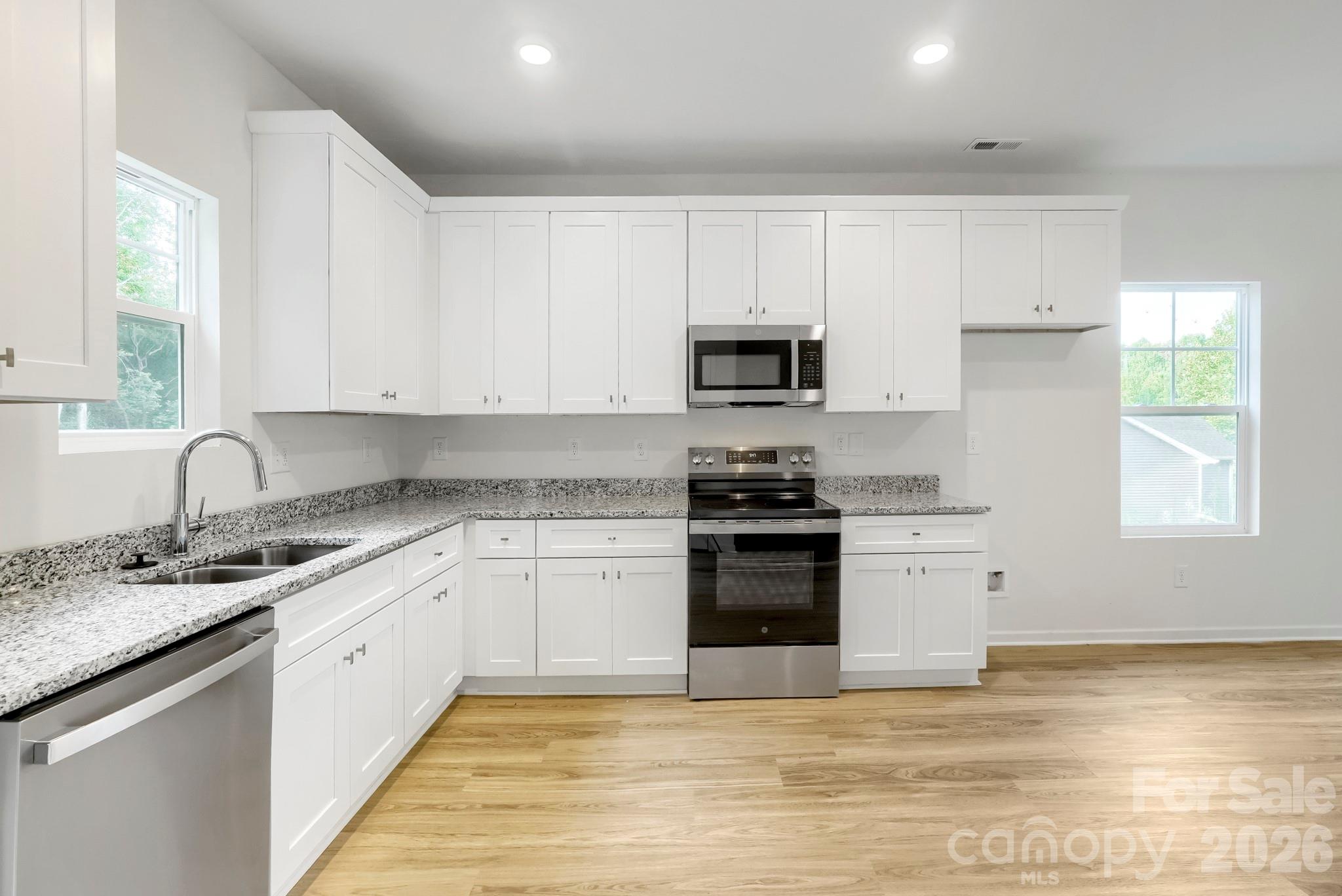 Kitchen - 178 E Panther Creek Road, Troutman