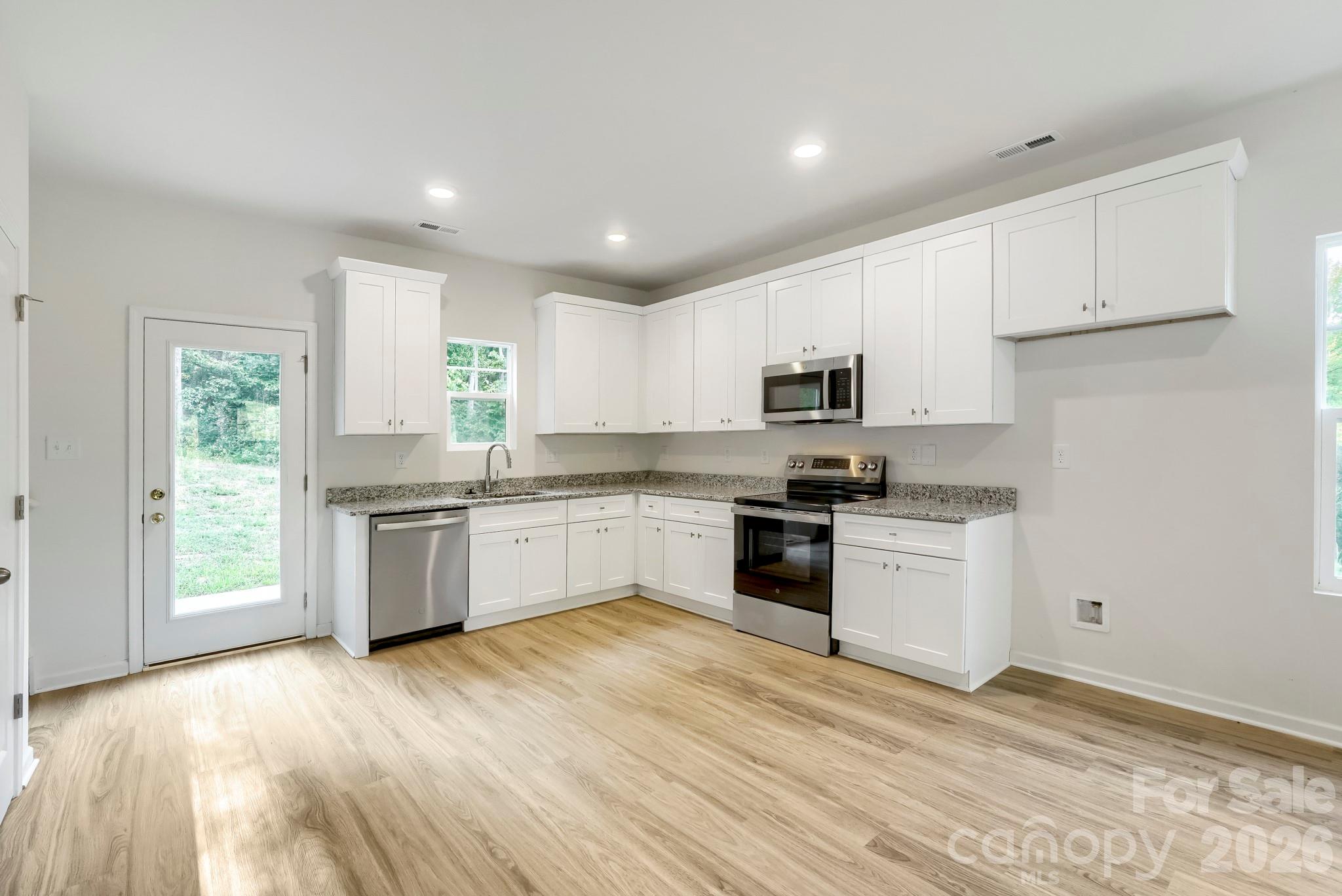 Kitchen - 178 E Panther Creek Road, Troutman