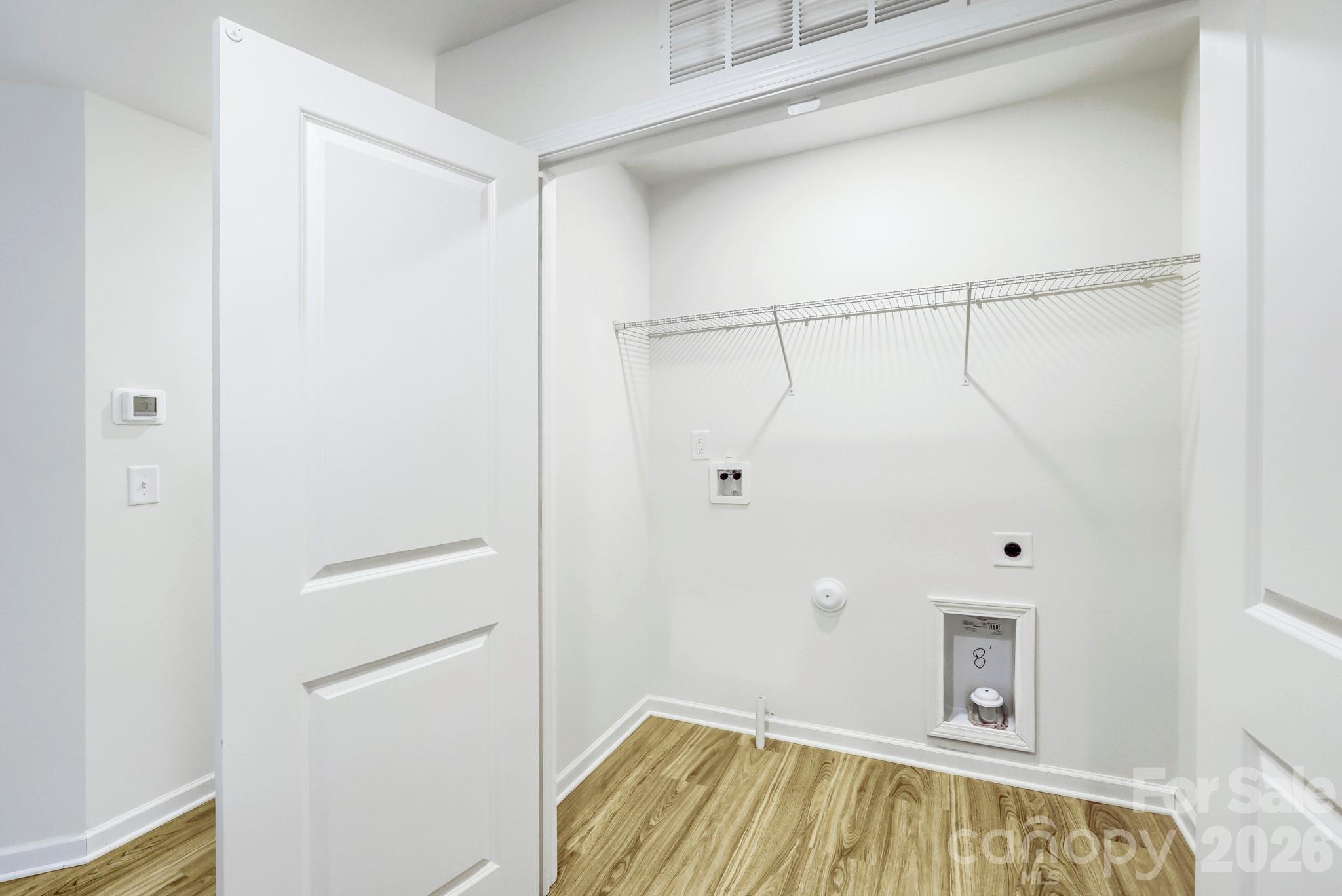 Laundry - 178 E Panther Creek Road, Troutman