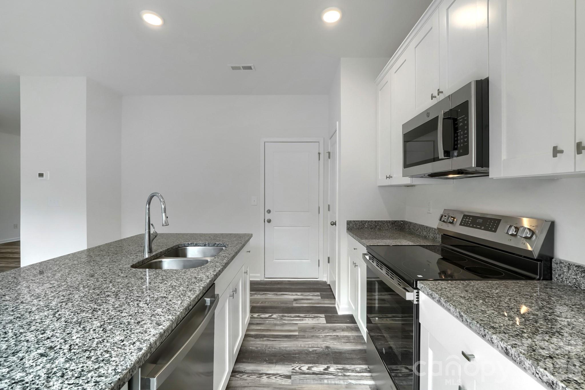 Kitchen - 111 Carrisa Lane, Troutman