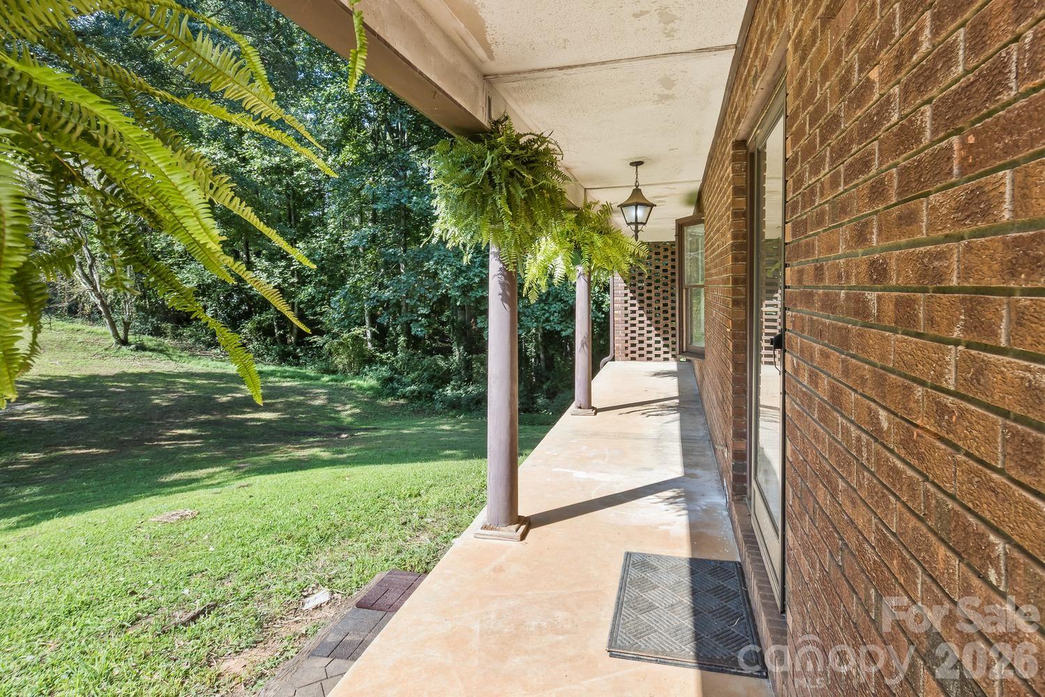 Front Porch - 94 Stone Drive, Marion