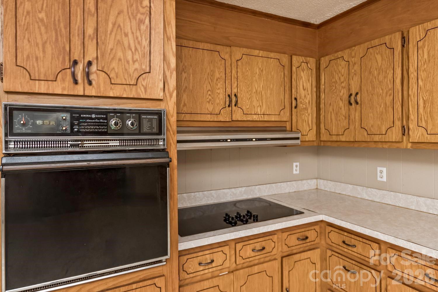 Kitchen w/eat in area - 94 Stone Drive, Marion
