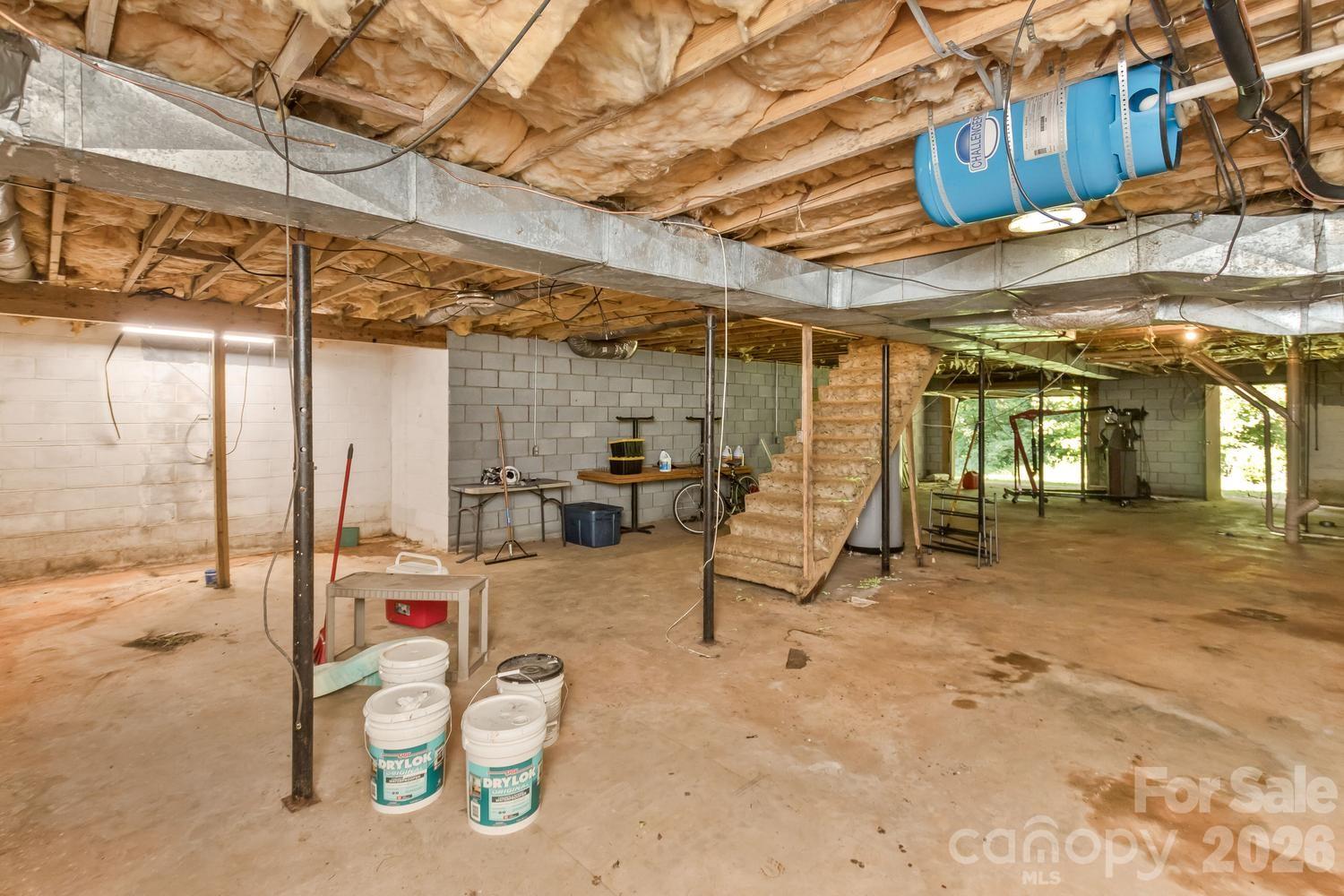 Full unfinished basement - 94 Stone Drive, Marion
