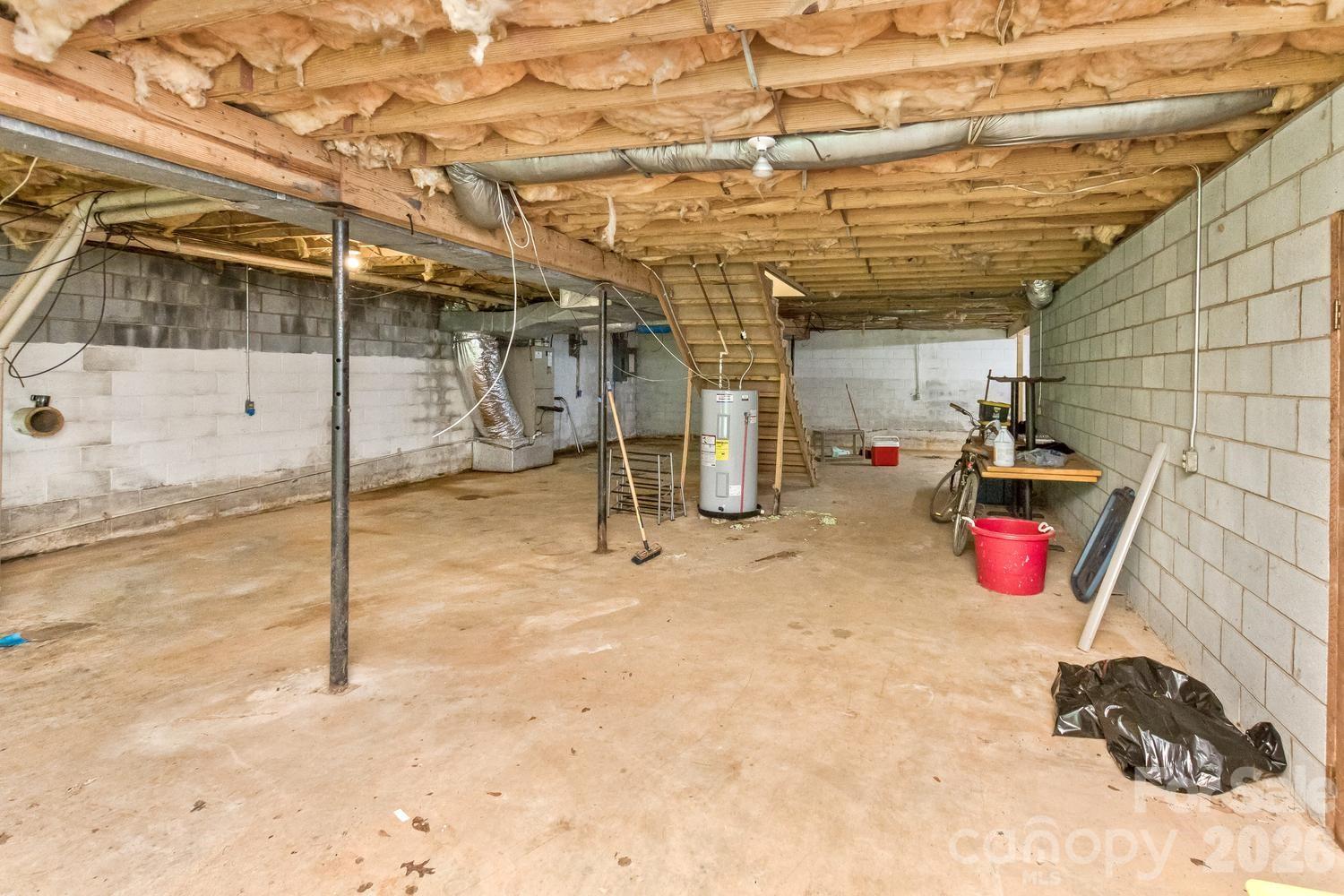 Full unfinished basement - 94 Stone Drive, Marion