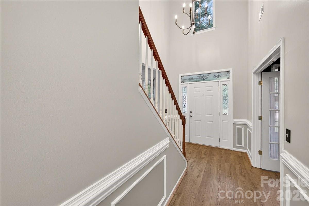 Single Family Residence at 6200 Greengate Lane, Waxhaw, photo 2 of 53