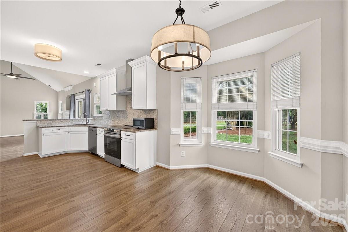 Single Family Residence at 6200 Greengate Lane, Waxhaw, photo 17 of 53