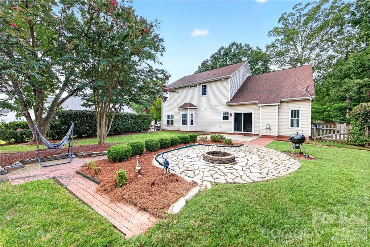 Single Family Residence at 6200 Greengate Lane, Waxhaw, photo 49 of 53