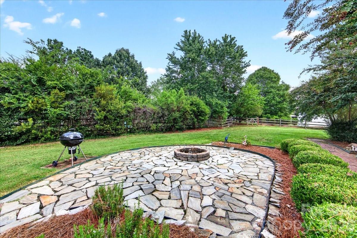 Single Family Residence at 6200 Greengate Lane, Waxhaw, photo 51 of 53