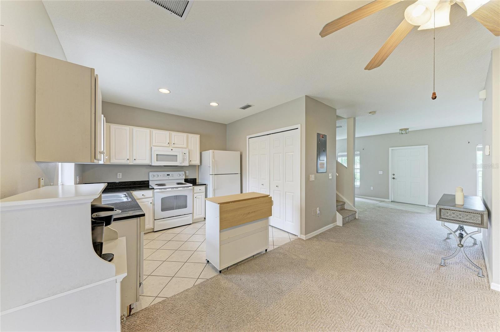 Townhouse at 14745 AMBERJACK TER #1, BRADENTON, photo 8 of 37