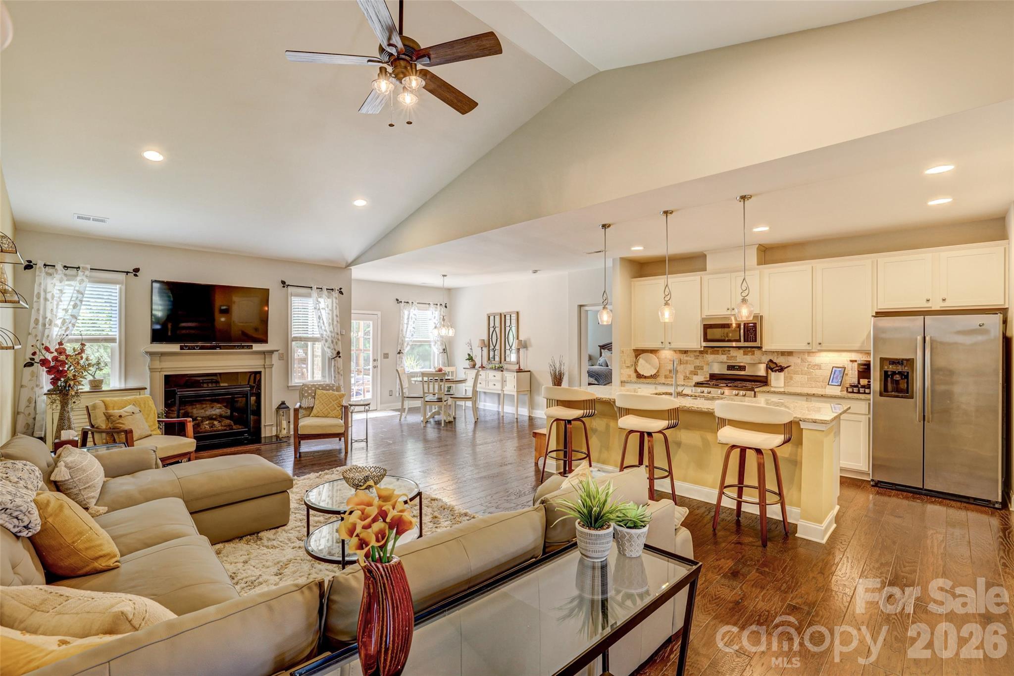 Single Family Residence at 2084 Fuera Road, York, photo 13 of 46