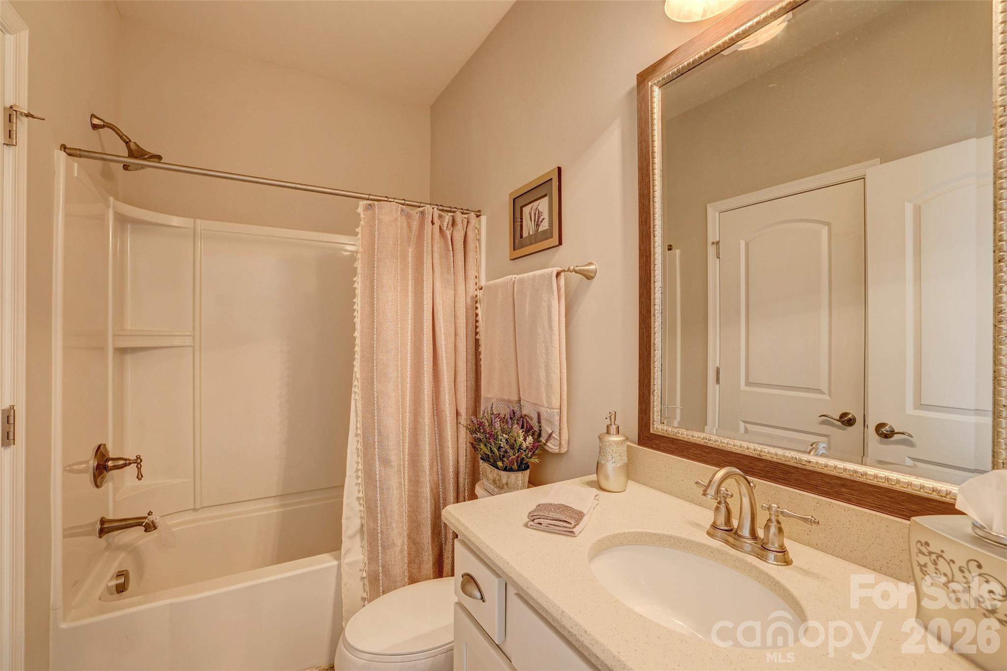 Single Family Residence at 2084 Fuera Road, York, photo 37 of 46