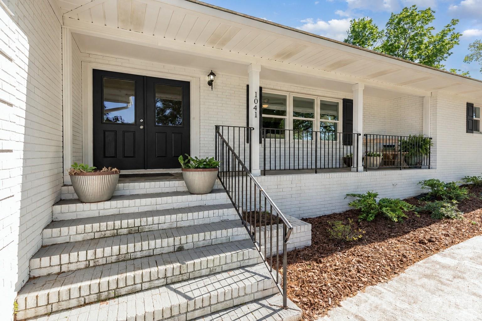 Single Family Residence at 1041 Brawley School Road, Mooresville, photo 2 of 28