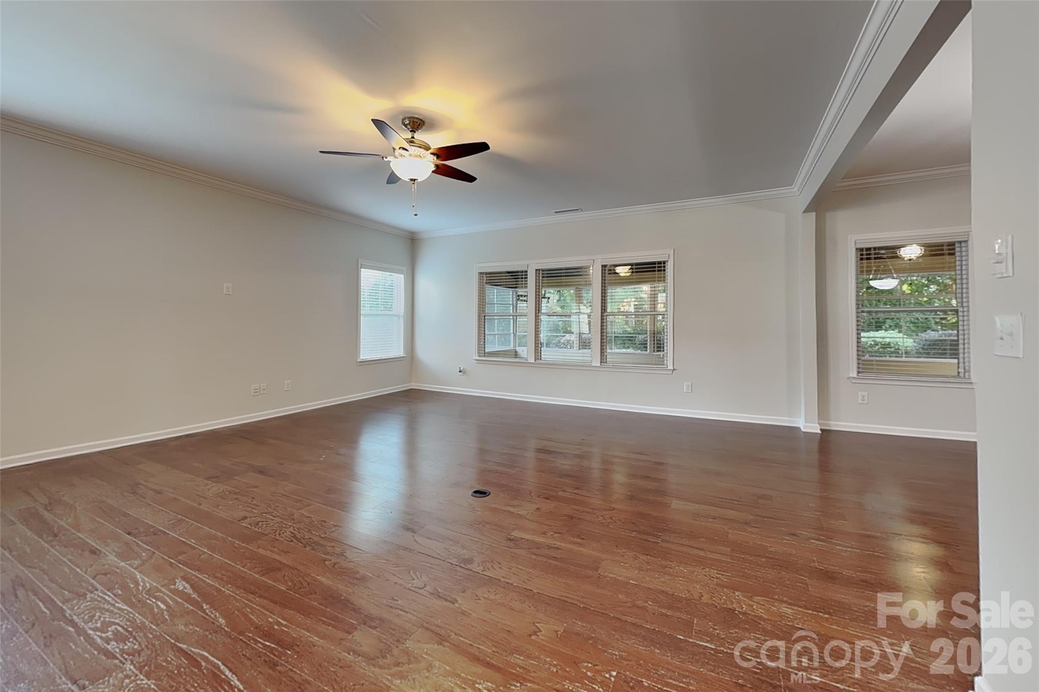 Single Family Residence at 3058 Amaranth Drive, Fort Mill, photo 3 of 33