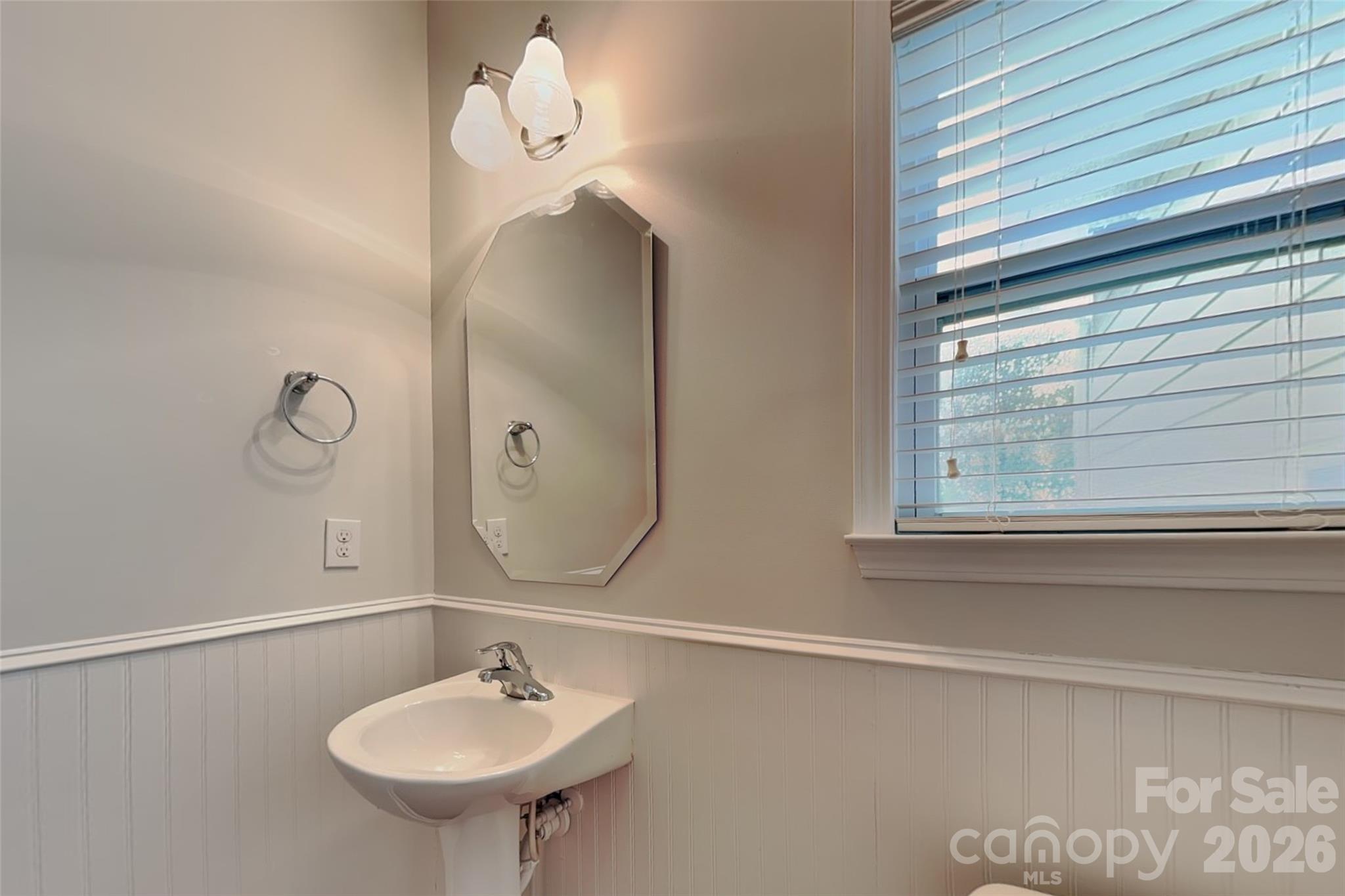 Single Family Residence at 3058 Amaranth Drive, Fort Mill, photo 11 of 33