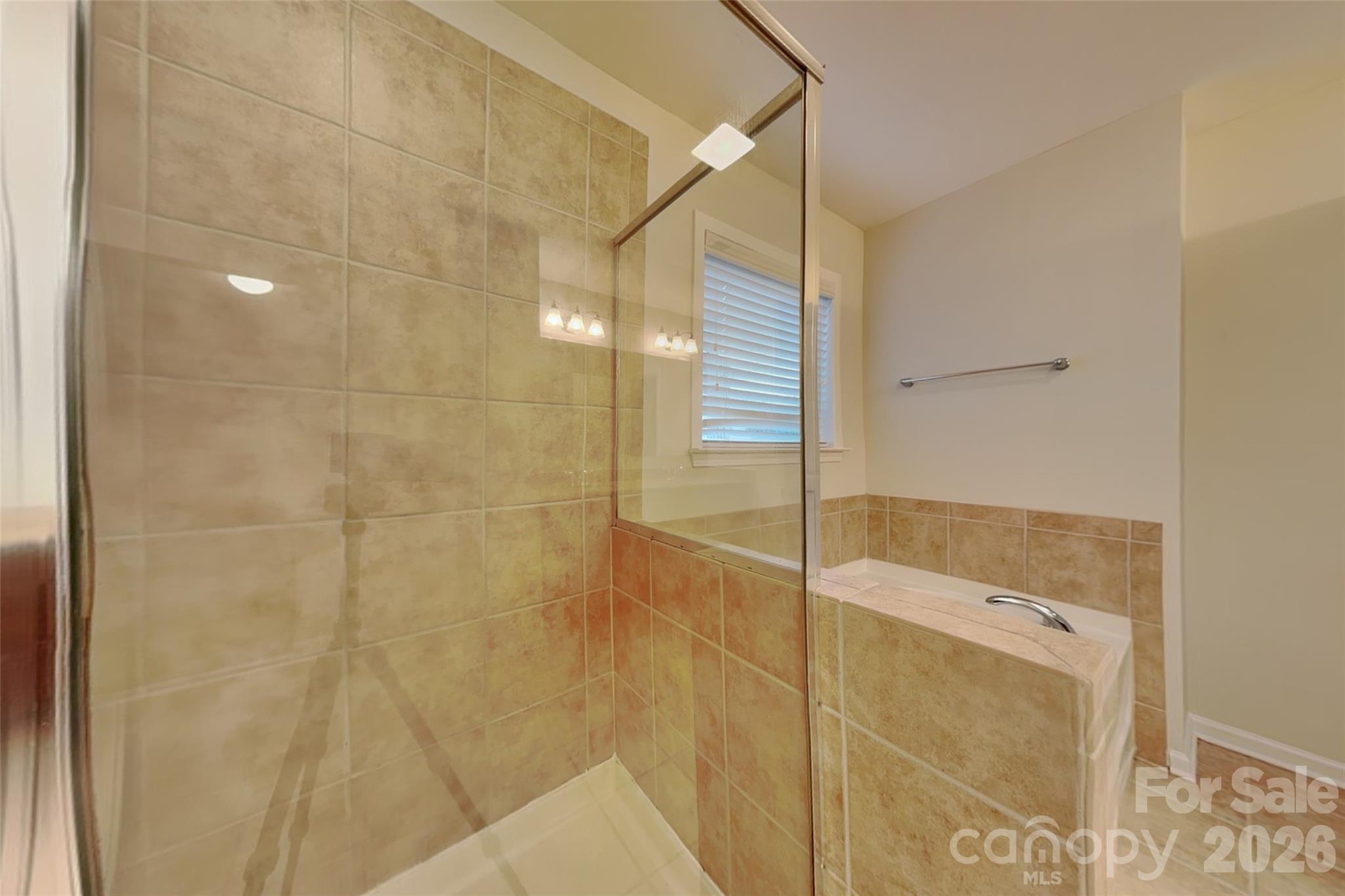 Single Family Residence at 3058 Amaranth Drive, Fort Mill, photo 14 of 33