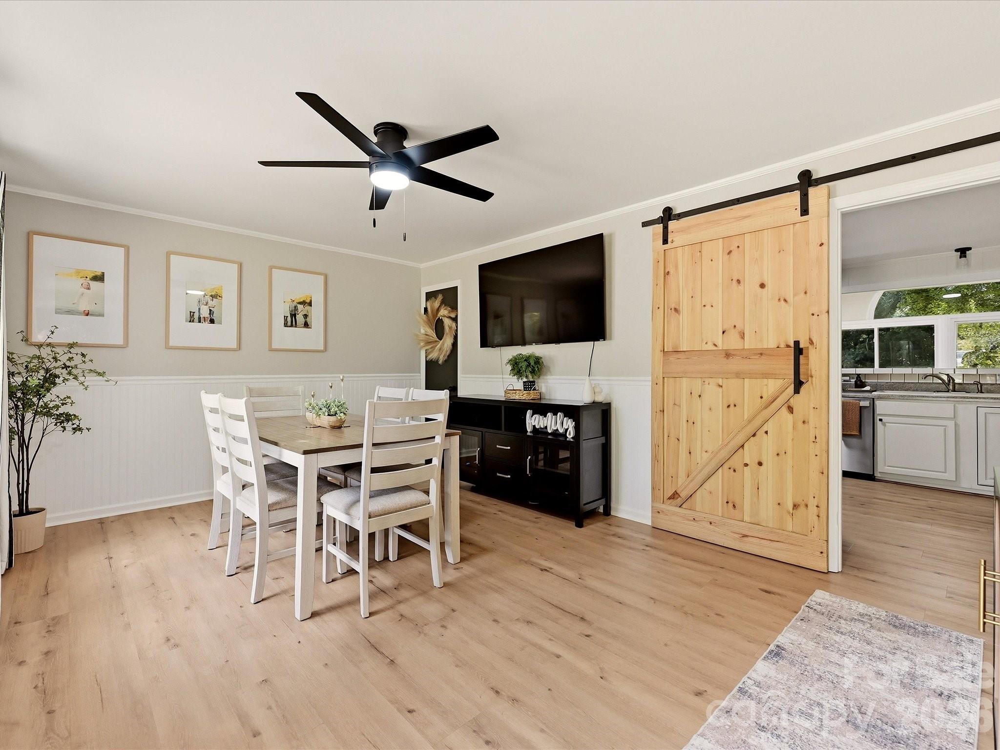 Single Family Residence at 513 Paradise Circle, Belmont, photo 3 of 50