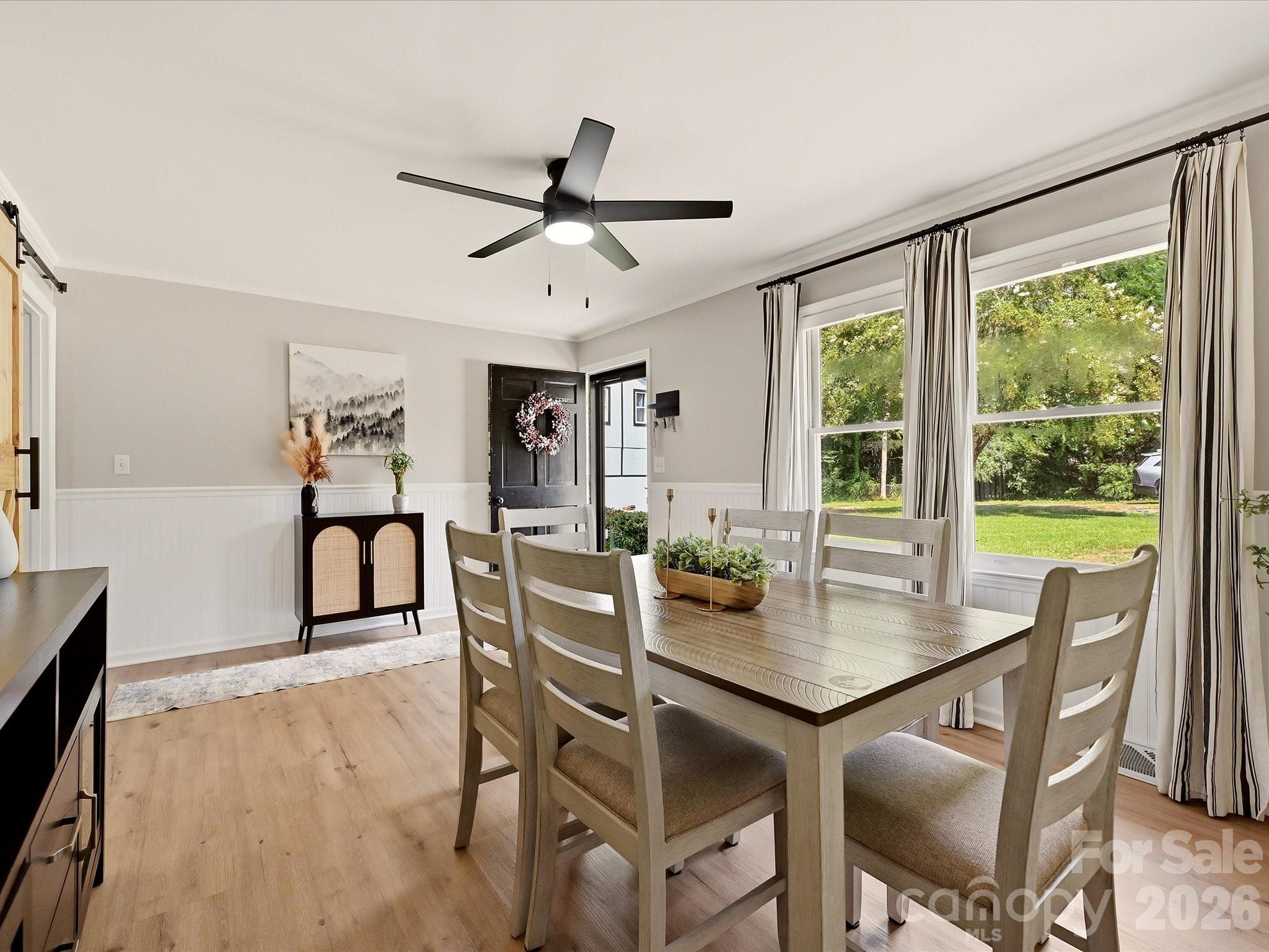 Single Family Residence at 513 Paradise Circle, Belmont, photo 5 of 50
