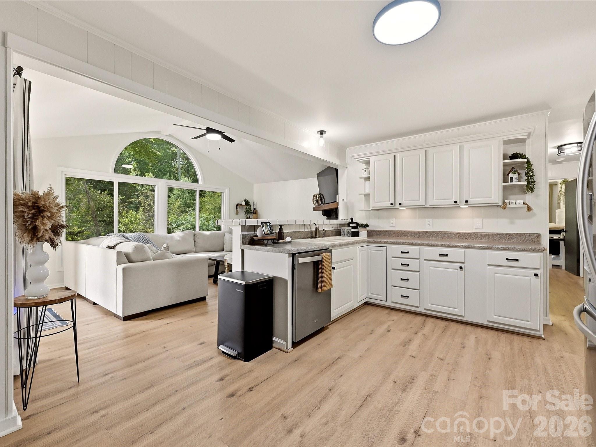Single Family Residence at 513 Paradise Circle, Belmont, photo 11 of 50
