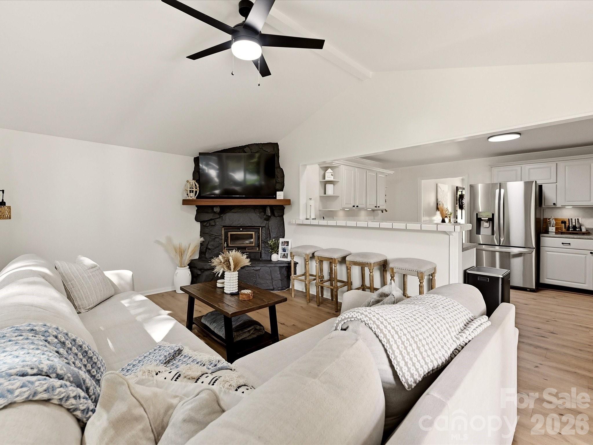 Single Family Residence at 513 Paradise Circle, Belmont, photo 14 of 50