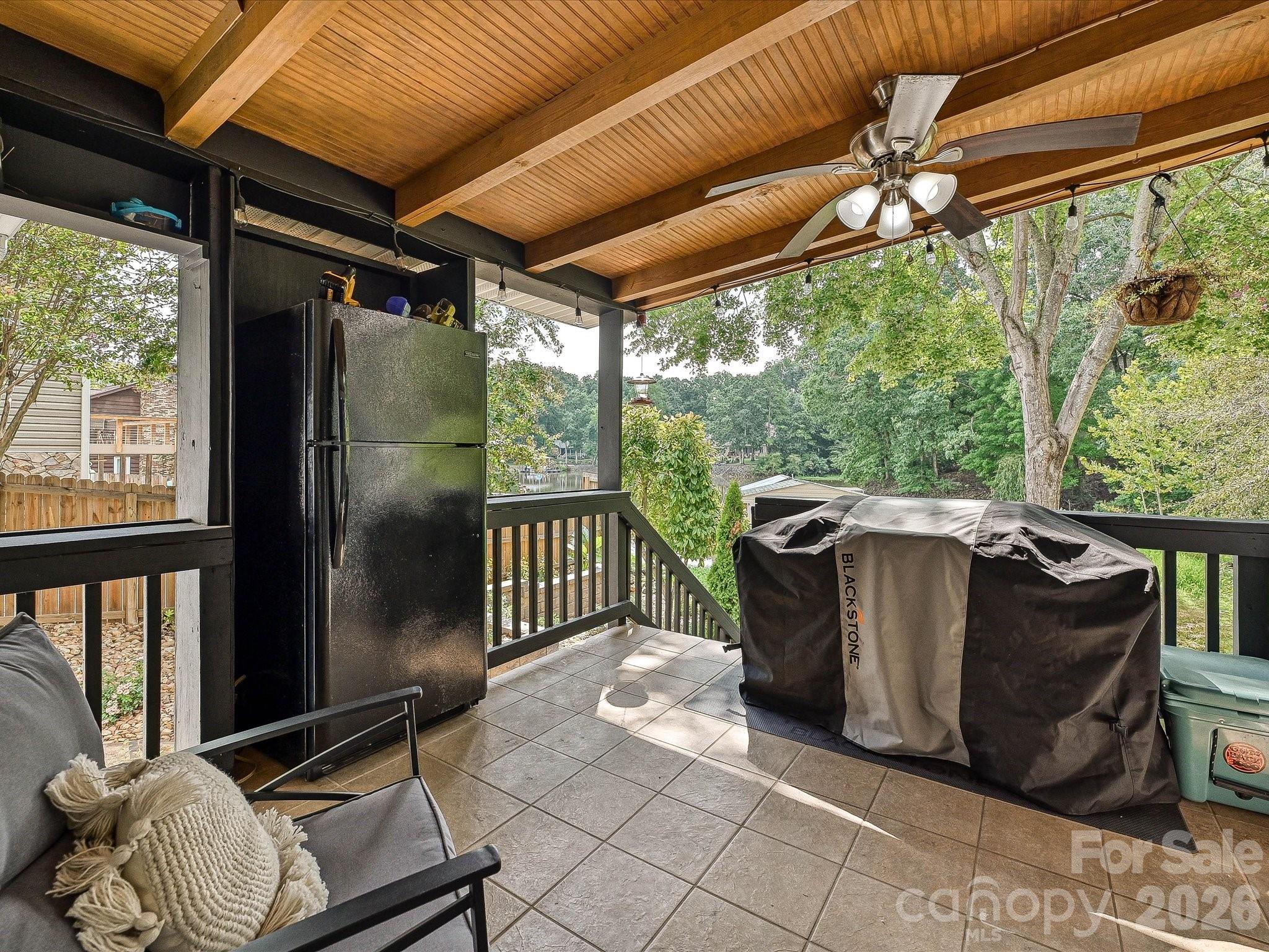 Single Family Residence at 513 Paradise Circle, Belmont, photo 28 of 50
