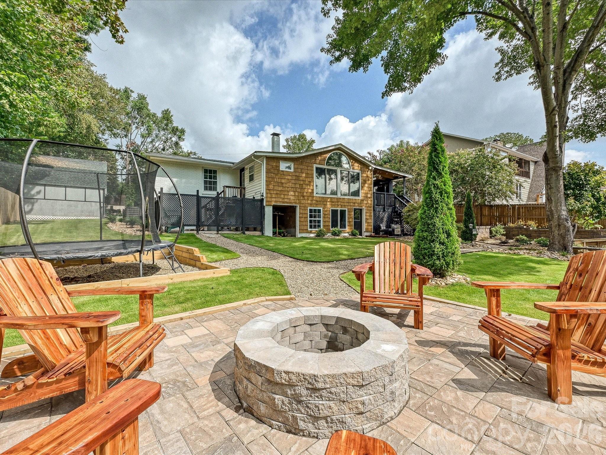 Single Family Residence at 513 Paradise Circle, Belmont, photo 33 of 50