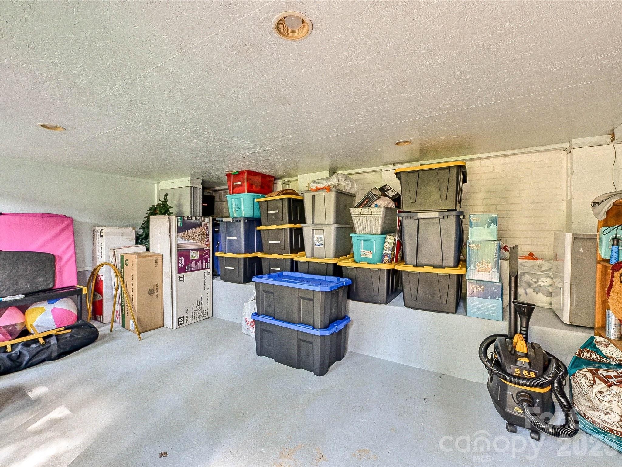 Single Family Residence at 513 Paradise Circle, Belmont, photo 45 of 50