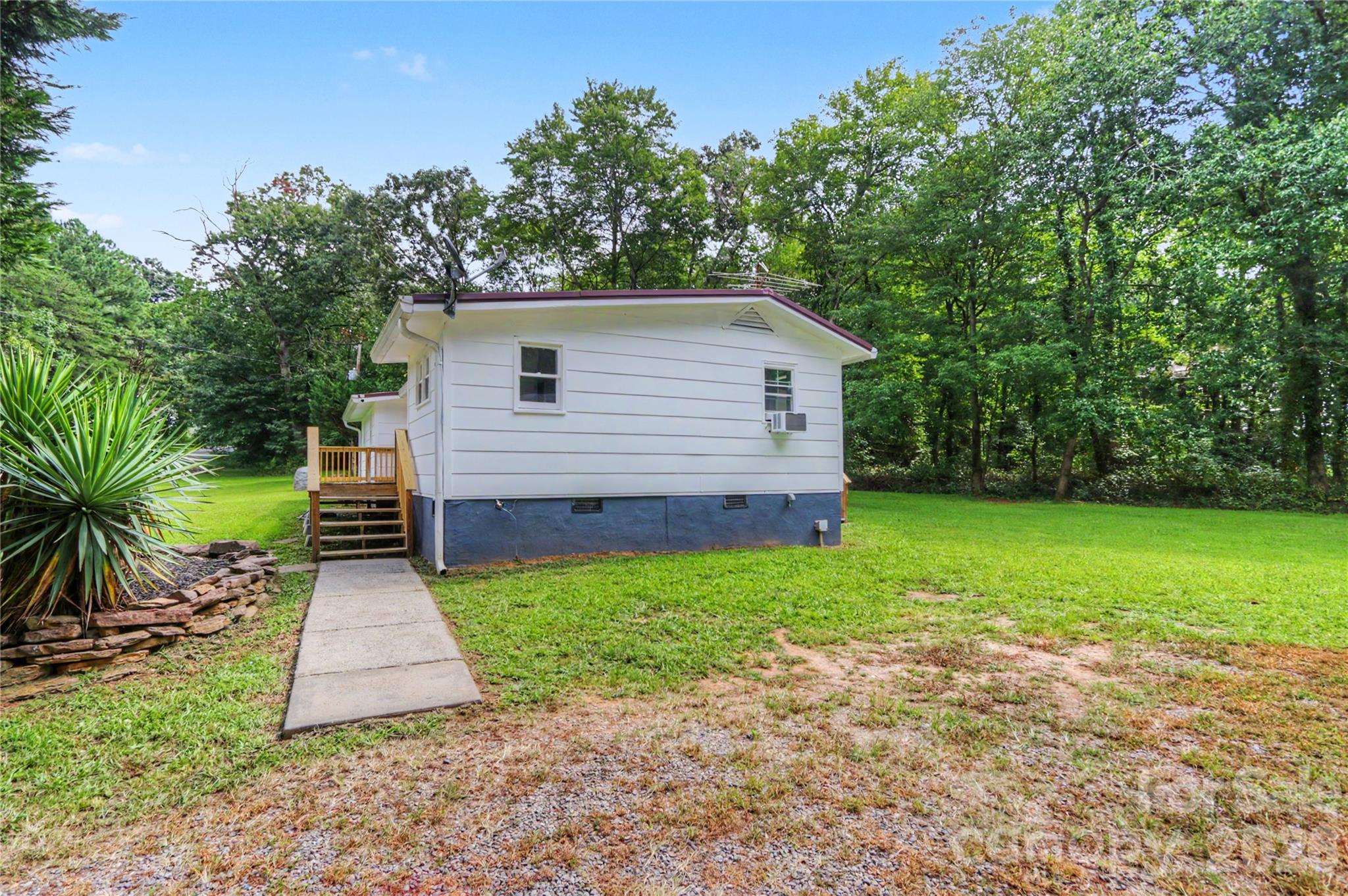 Single Family Residence at 160 Denny Road, Statesville, photo 26 of 45