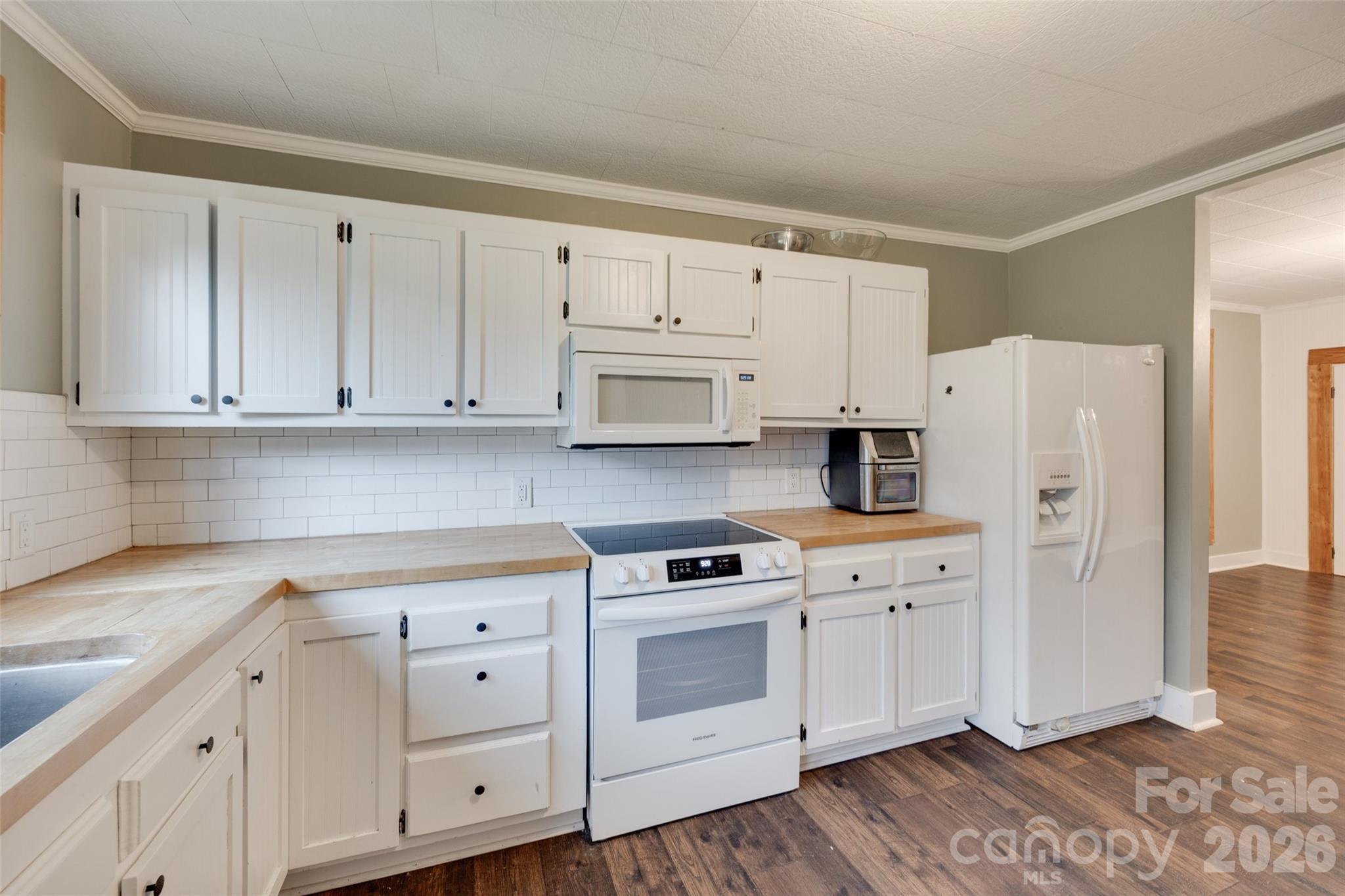 Single Family Residence at 608 Spruce Street, Mooresville, photo 2 of 29