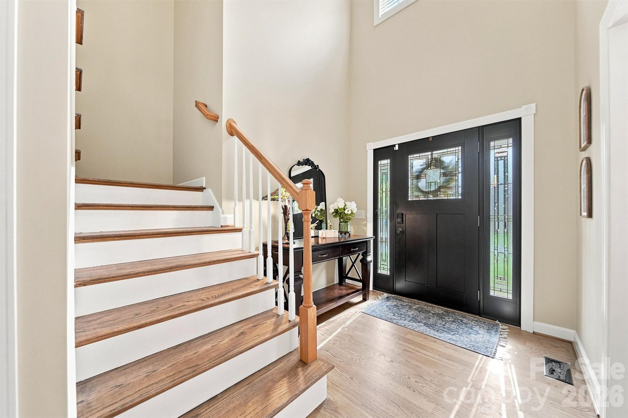 Foyer/ Hardwood Flooring/ 2 story ceilings - 6011 Dockside Drive, Hickory