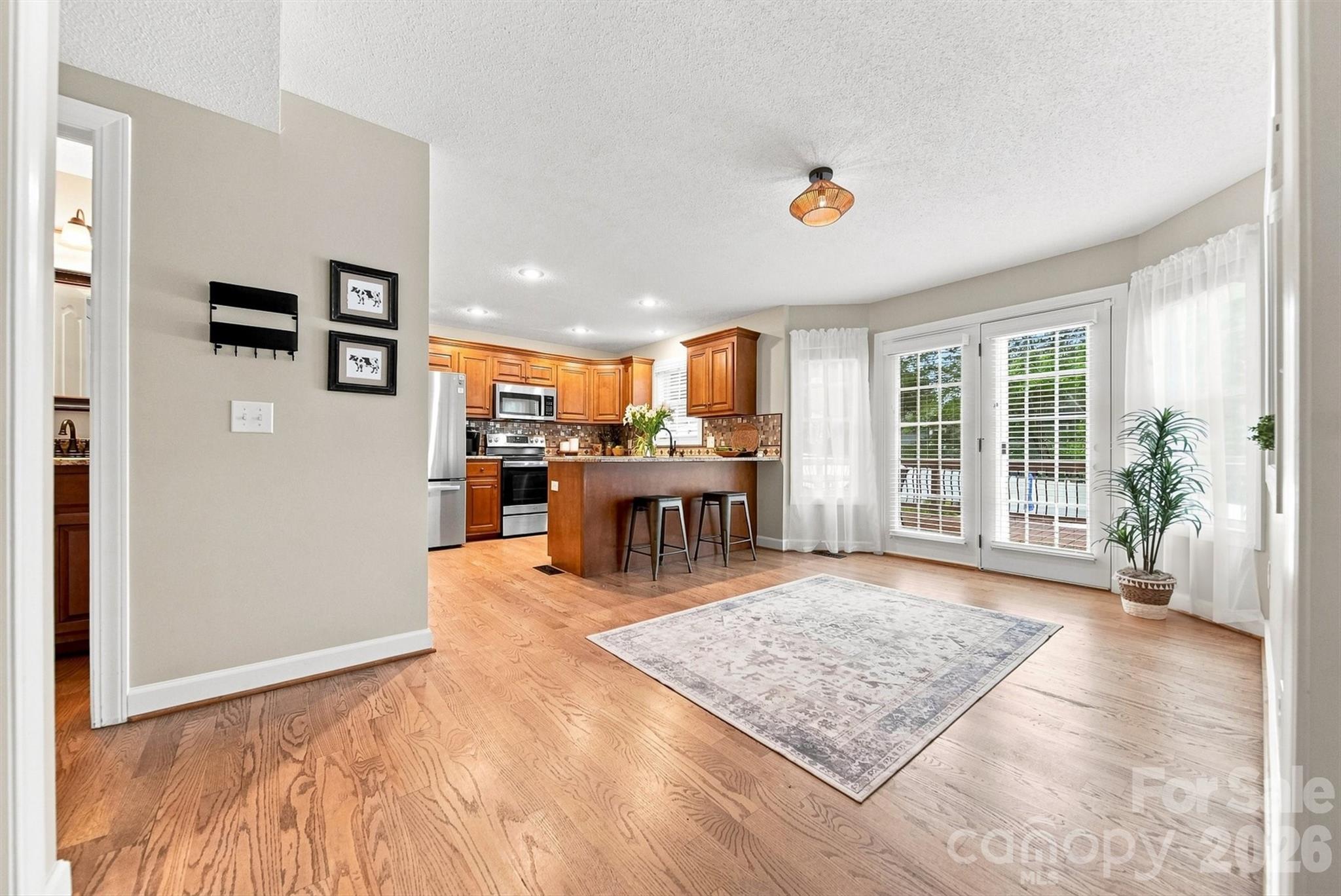 Single Family Residence at 6011 Dockside Drive, Hickory, photo 11 of 48