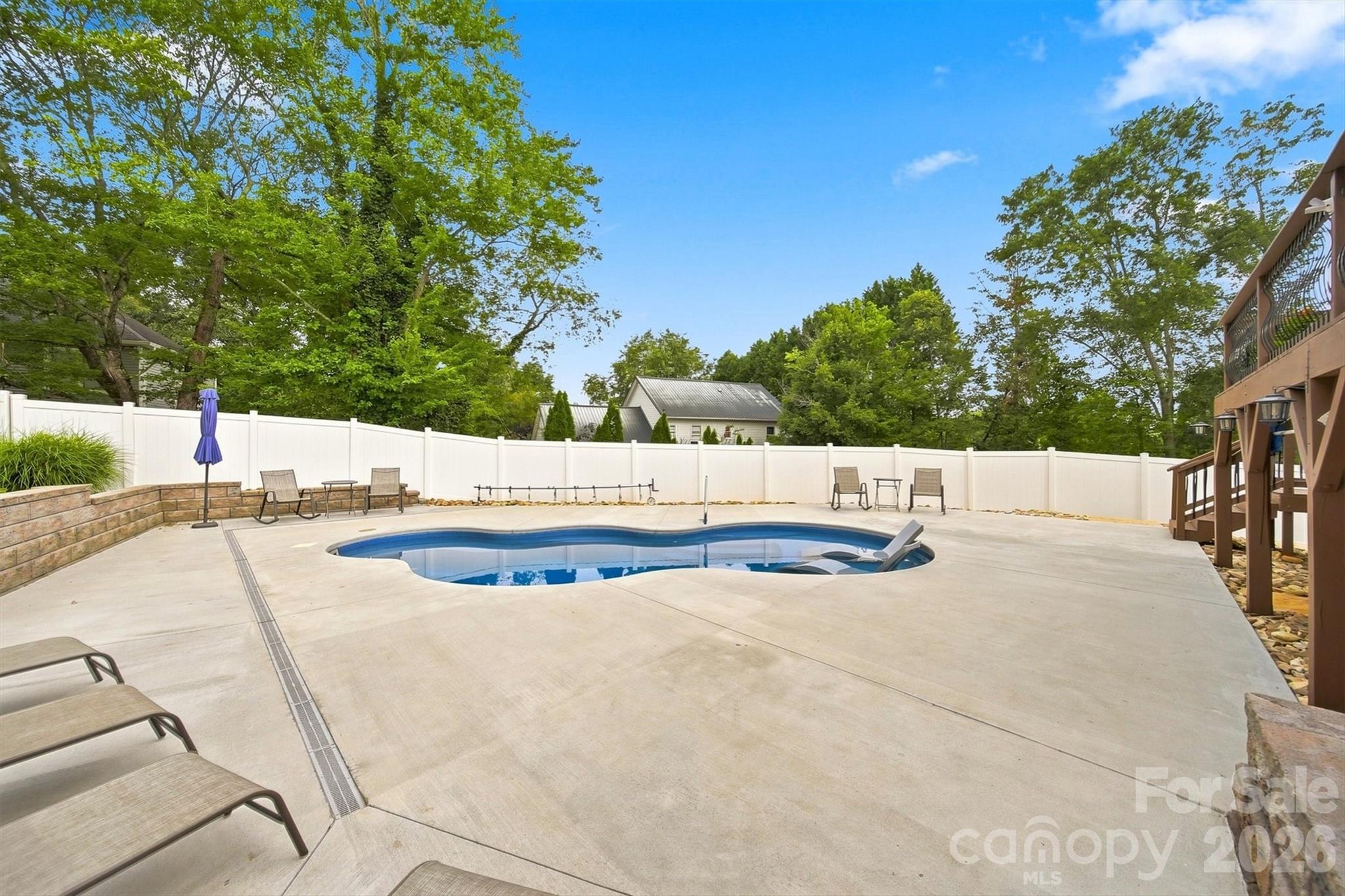Single Family Residence at 6011 Dockside Drive, Hickory, photo 38 of 48