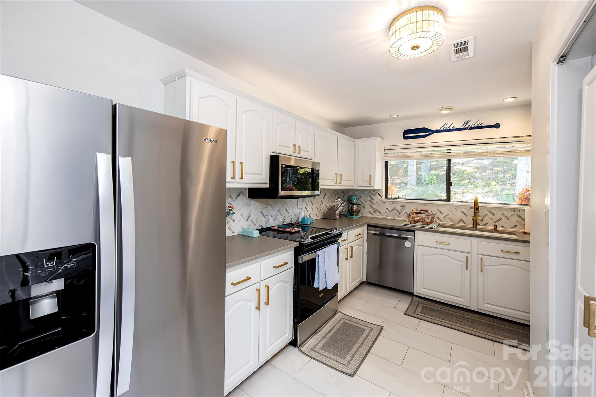 Condominium at 4132 Charlotte Highway, Lake Wylie, photo 11 of 30
