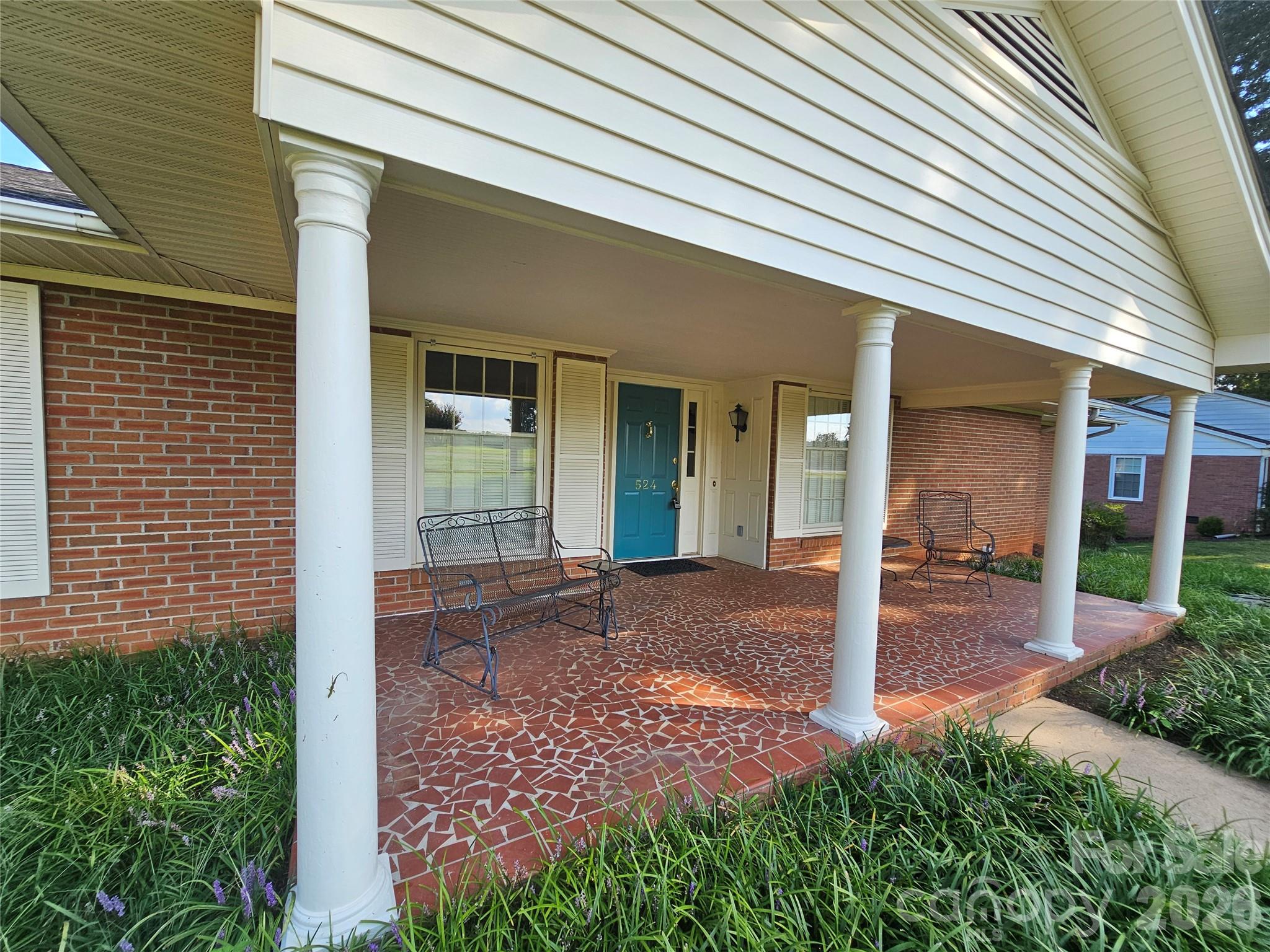 Single Family Residence at 524 Country Club Circle, Shelby, photo 4 of 39