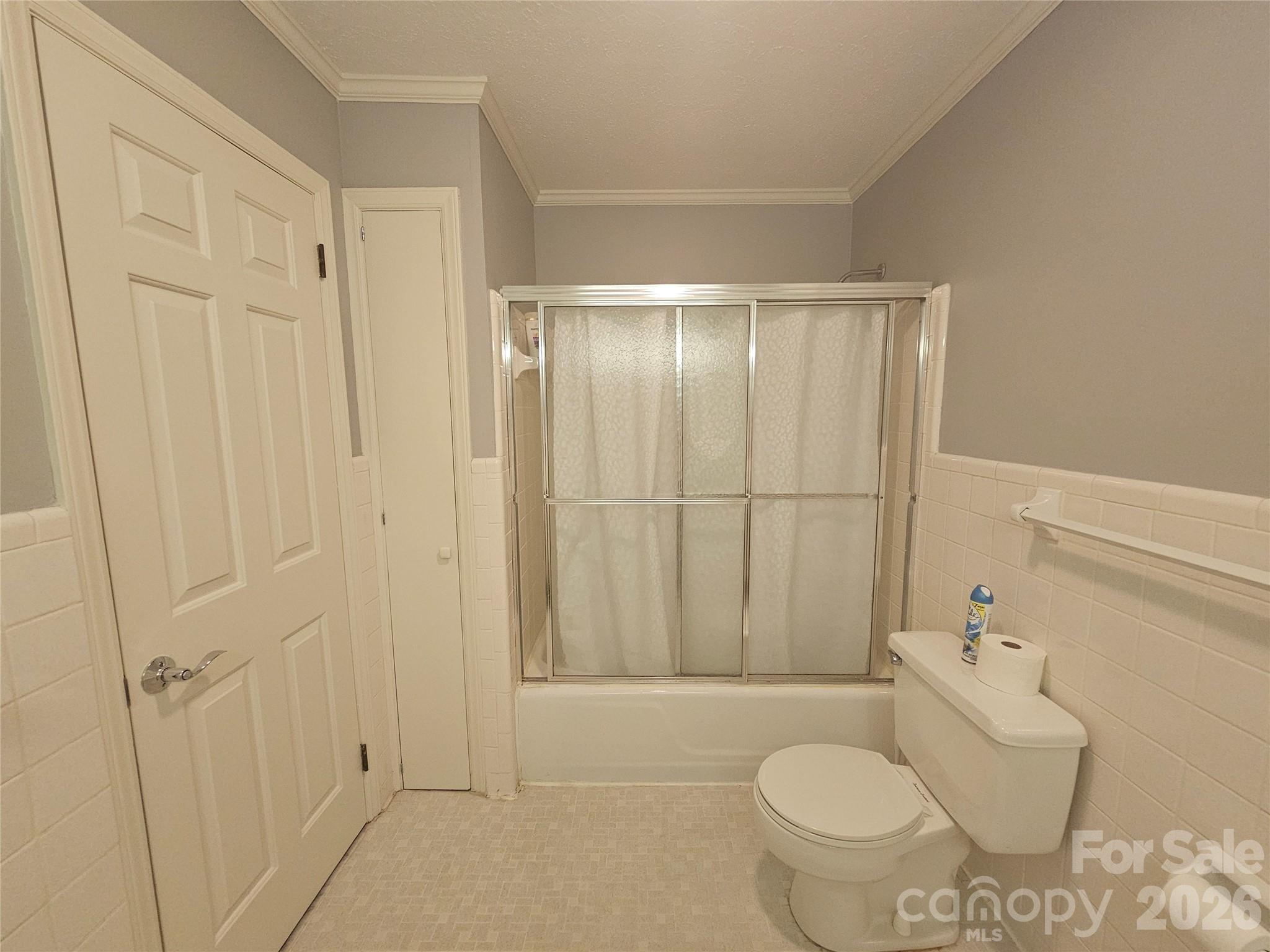 Single Family Residence at 524 Country Club Circle, Shelby, photo 18 of 39
